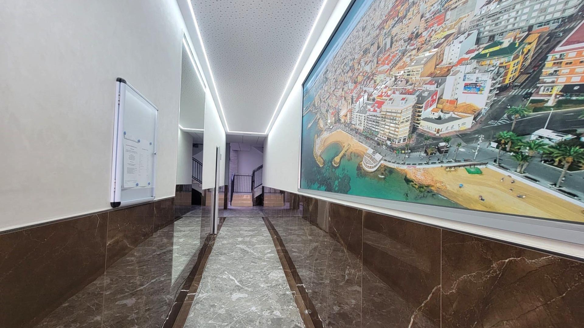 Sprzedaż - Apartament mieszkanie -
Torrevieja - Playa del Cura