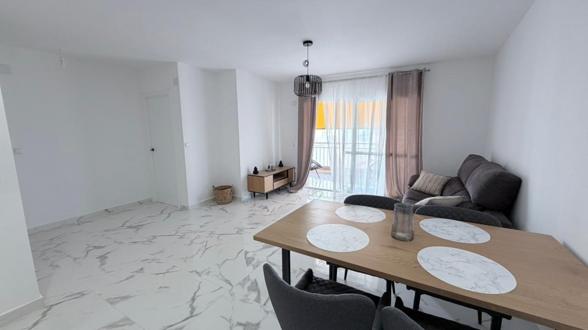 Sprzedaż - Apartament mieszkanie -
Torrevieja - Playa del cura