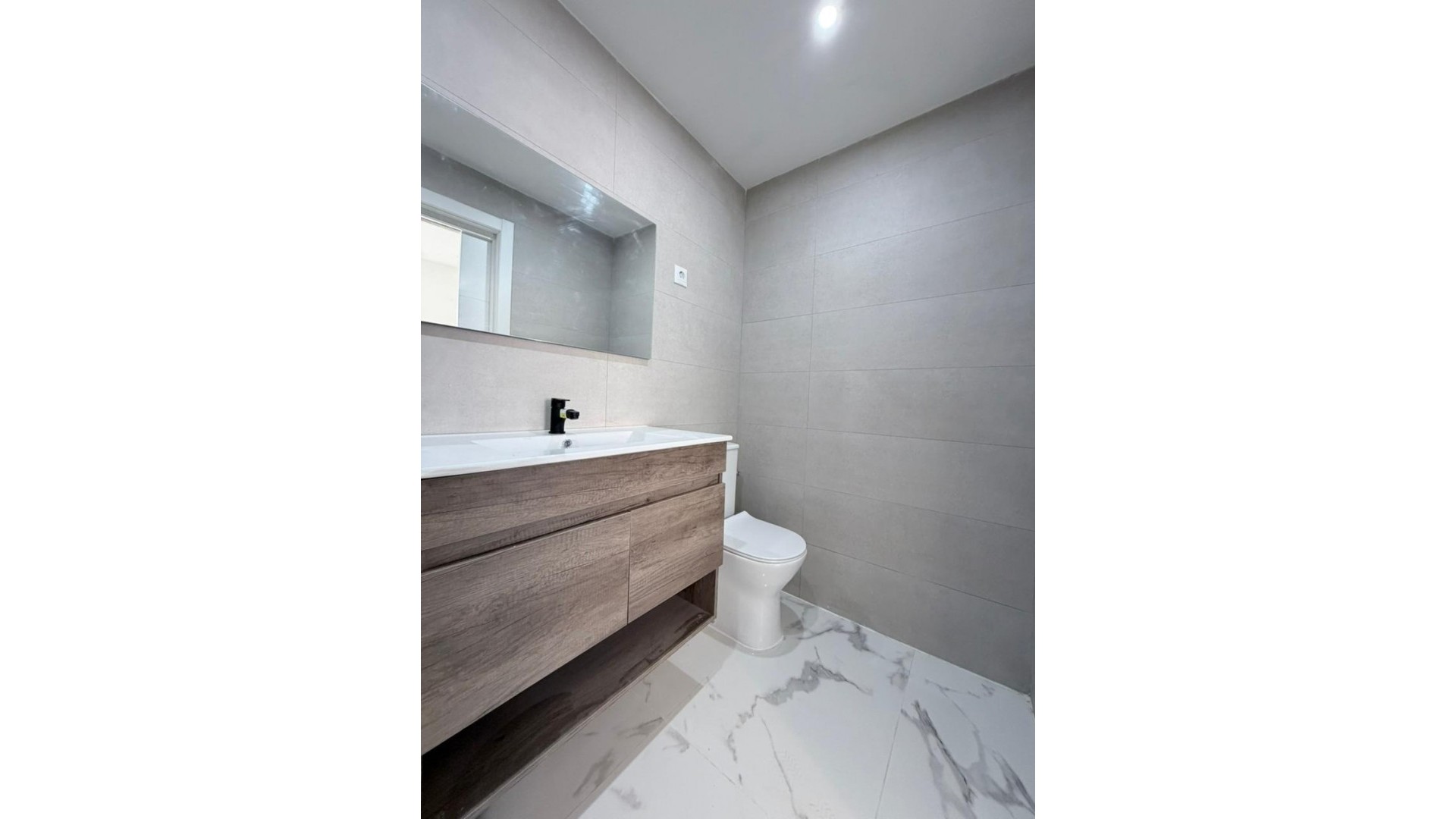 Sprzedaż - Apartament mieszkanie -
Torrevieja - Playa del cura