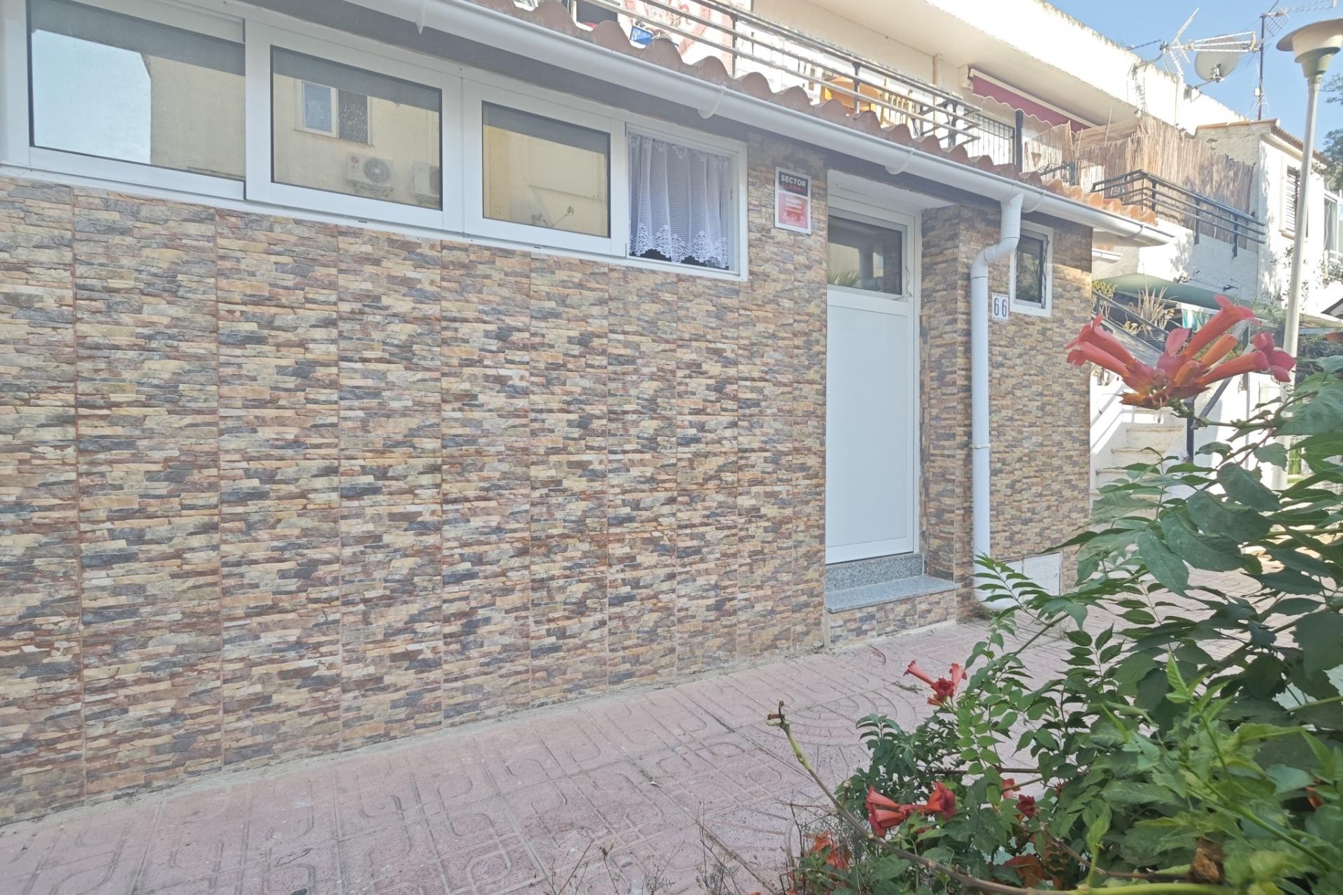 Sprzedaż - Apartament mieszkanie -
Torrevieja - Playa del Cura