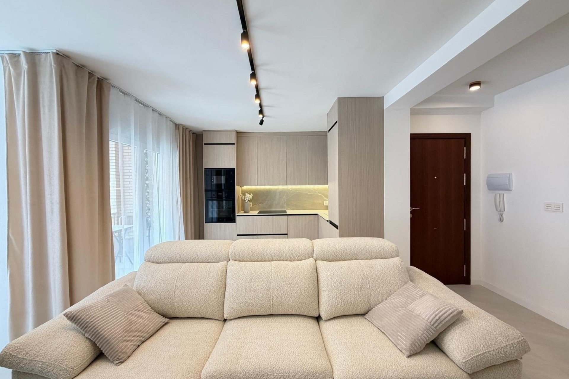 Sprzedaż - Apartament / Mieszkanie -
Torrevieja - Playa del Cura