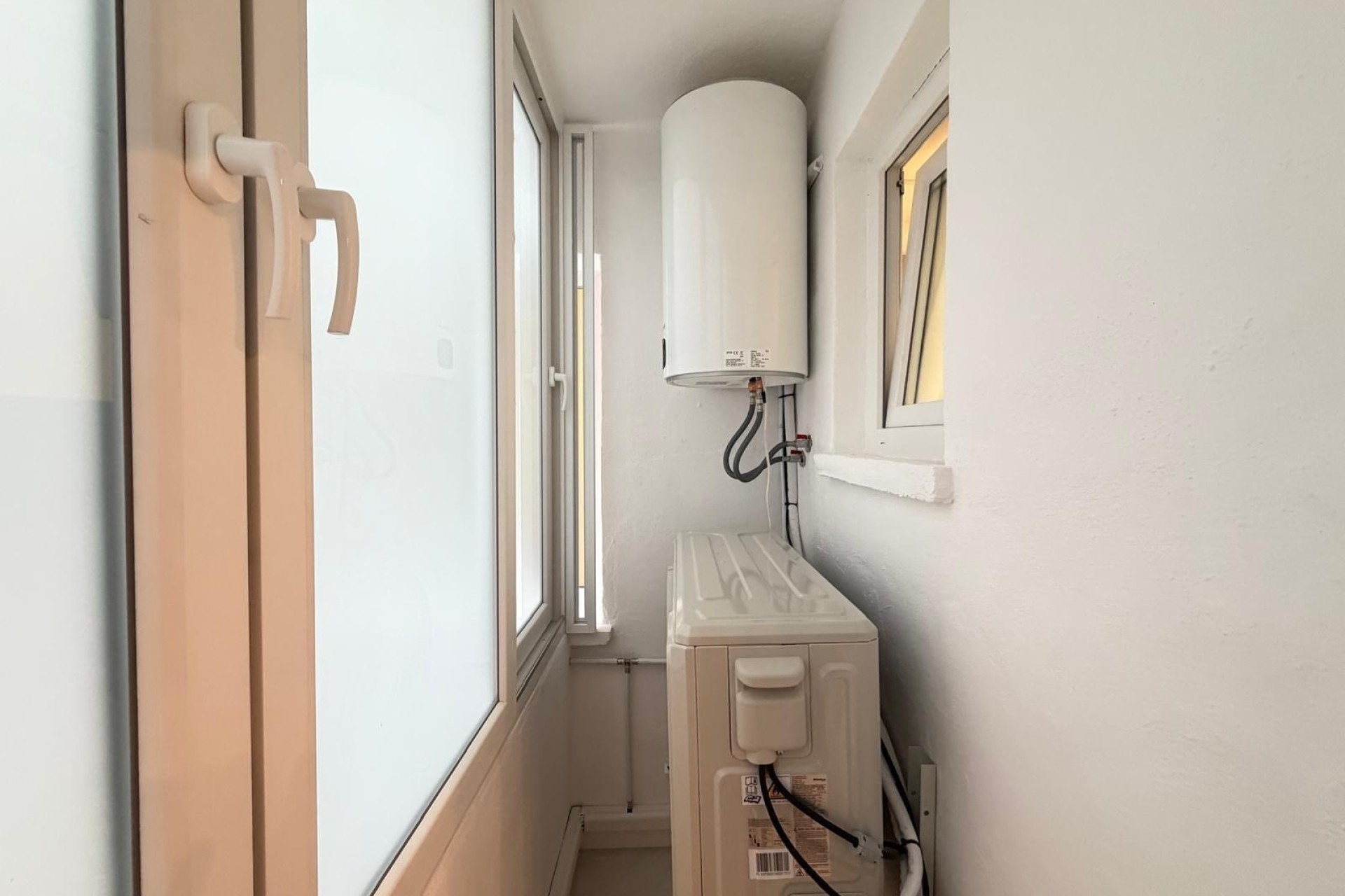 Sprzedaż - Apartament / Mieszkanie -
Torrevieja - Playa del Cura