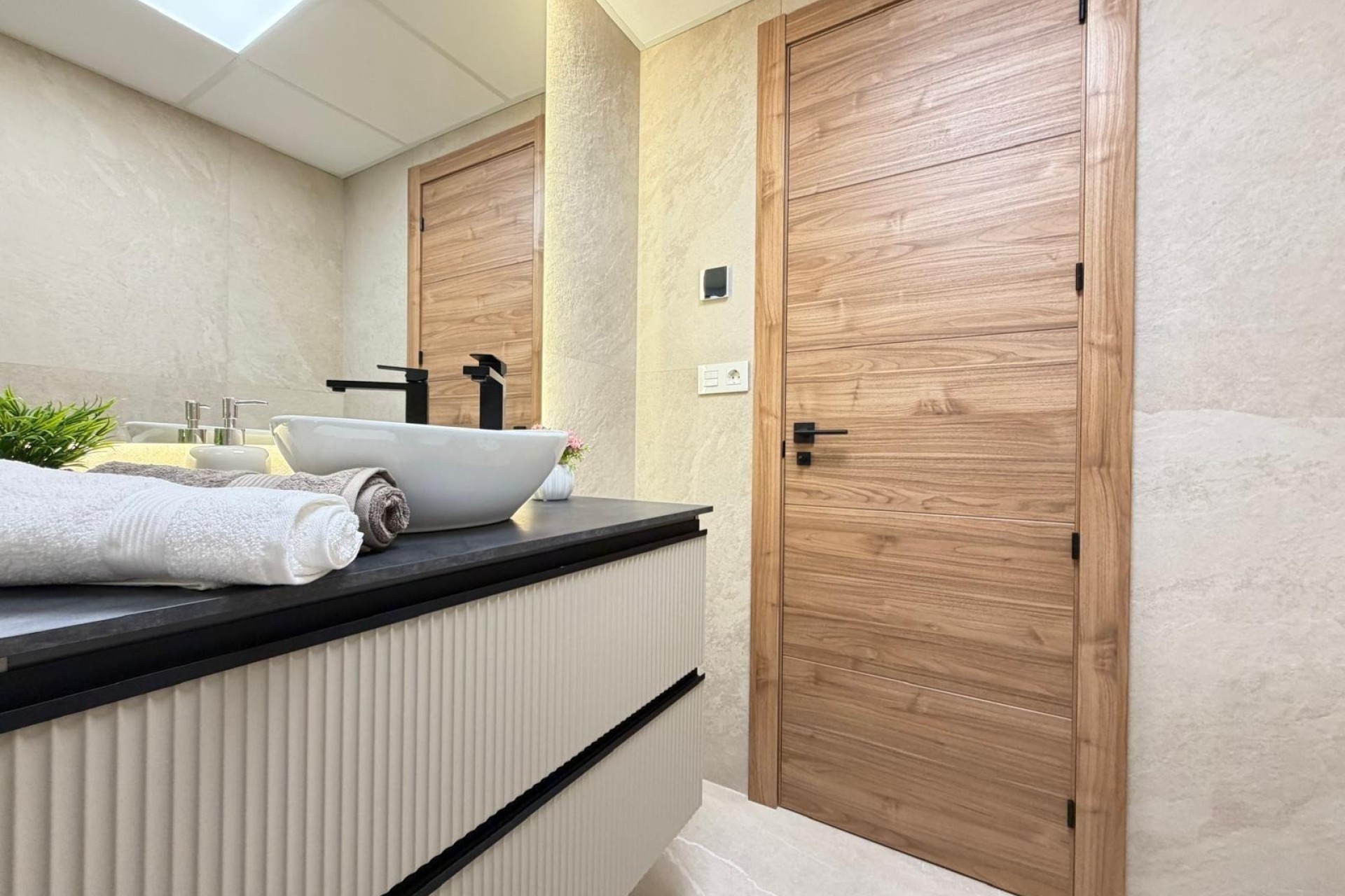 Sprzedaż - Apartament / Mieszkanie -
Torrevieja - Playa del Cura