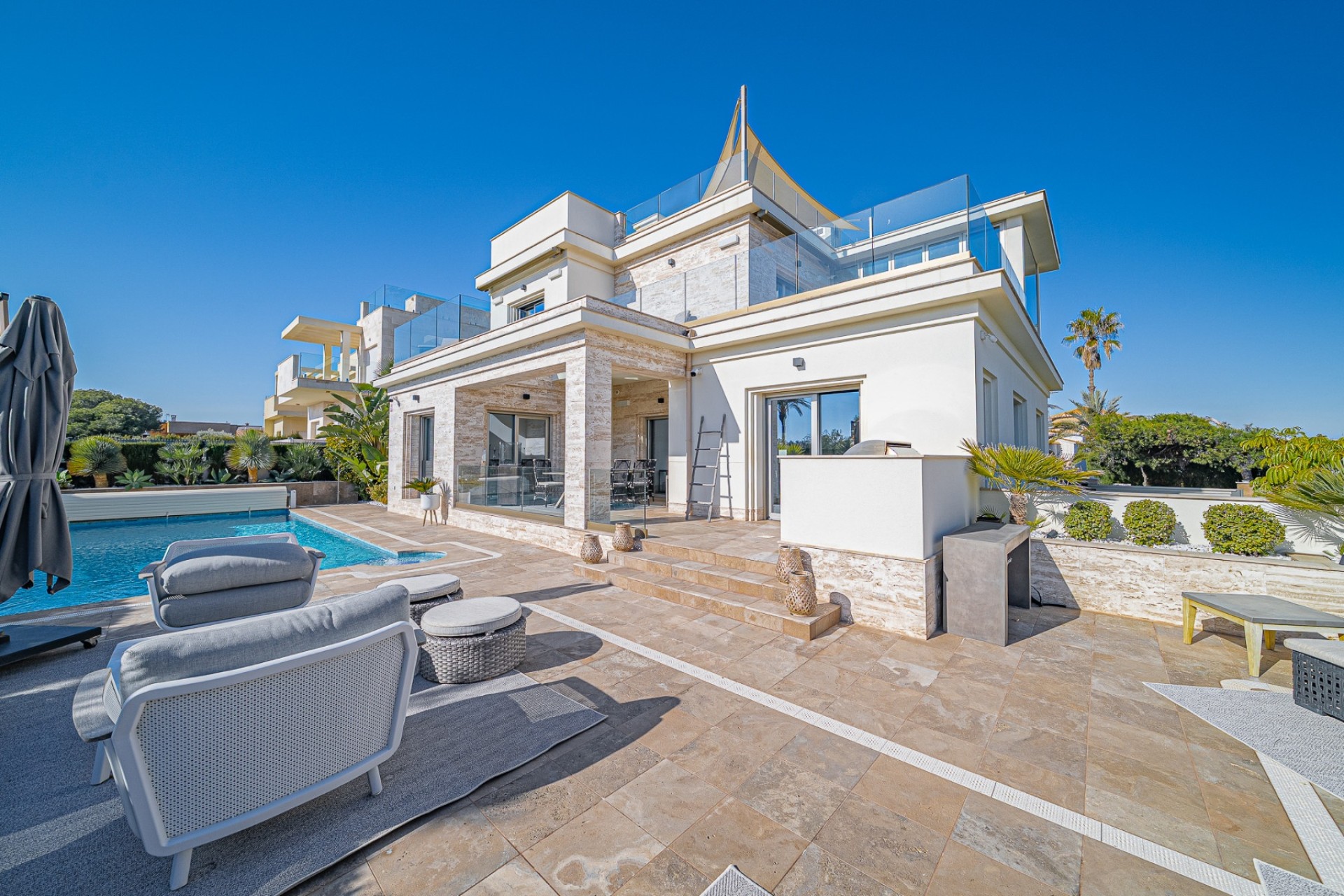 Sprzedaż - Apartament / Mieszkanie -
Torrevieja - Playa del Cura