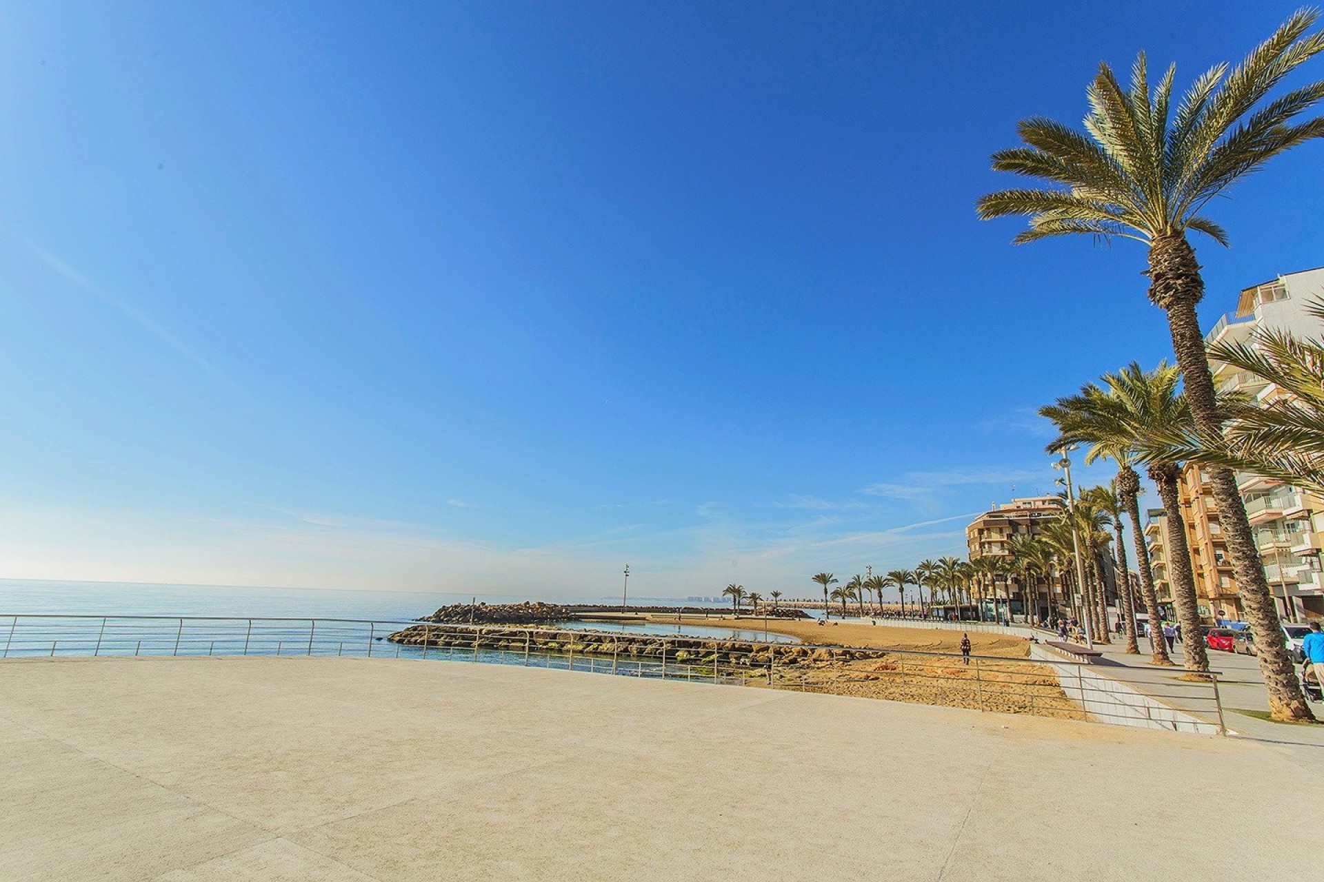 Sprzedaż - Apartament / Mieszkanie -
Torrevieja - Playa del Cura