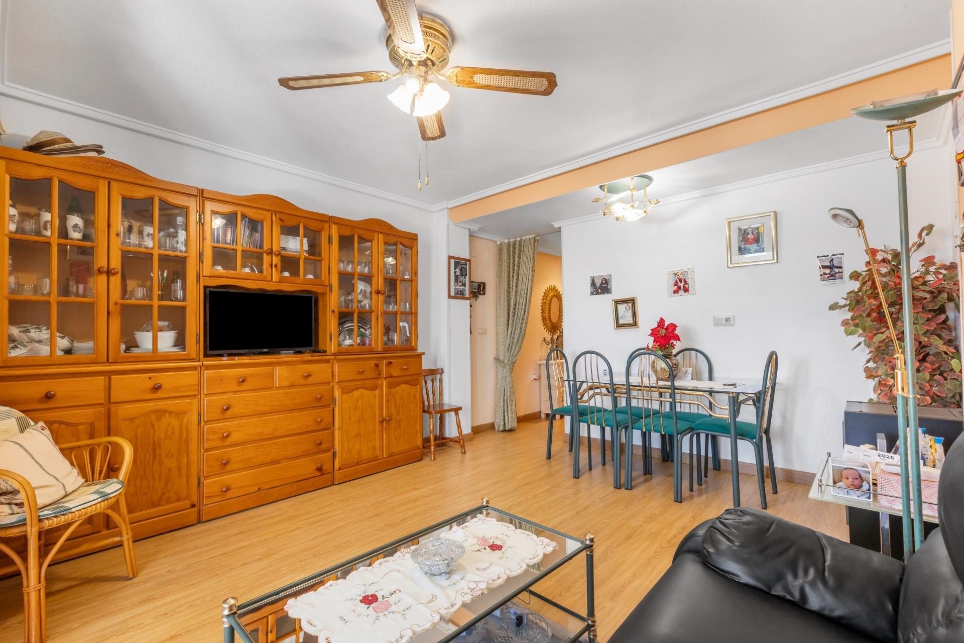 Sprzedaż - Apartament / Mieszkanie -
Torrevieja - Playa del Cura