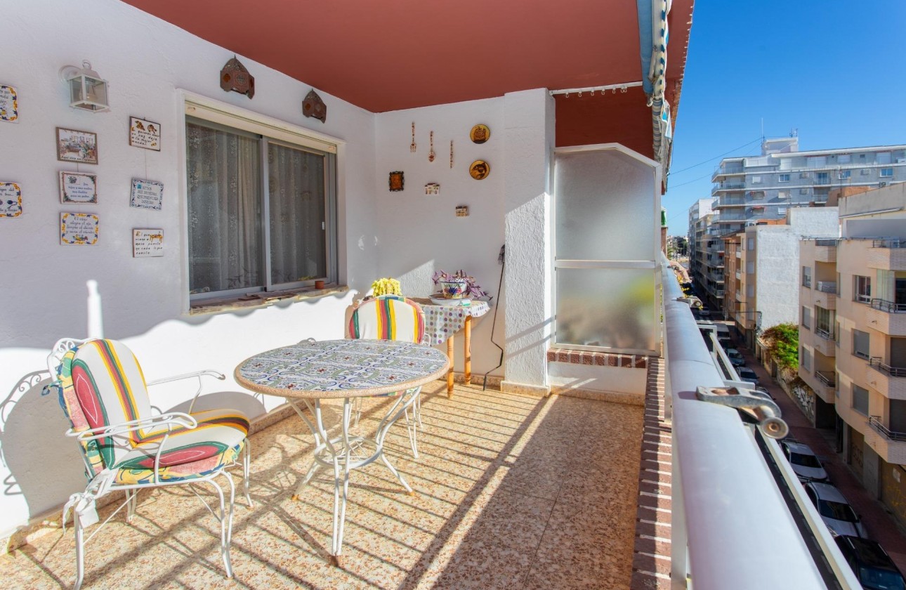 Sprzedaż - Apartament / Mieszkanie -
Torrevieja - Playa del Cura