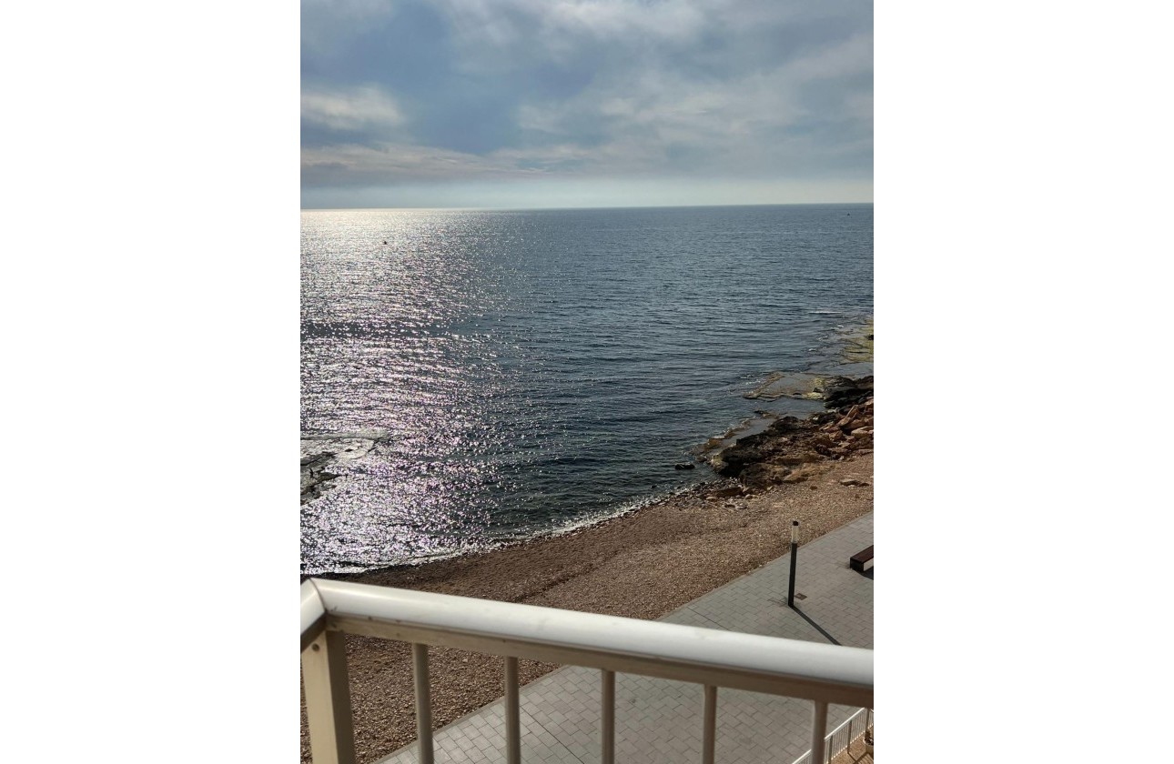 Sprzedaż - Apartament / Mieszkanie -
Torrevieja - Playa del Cura