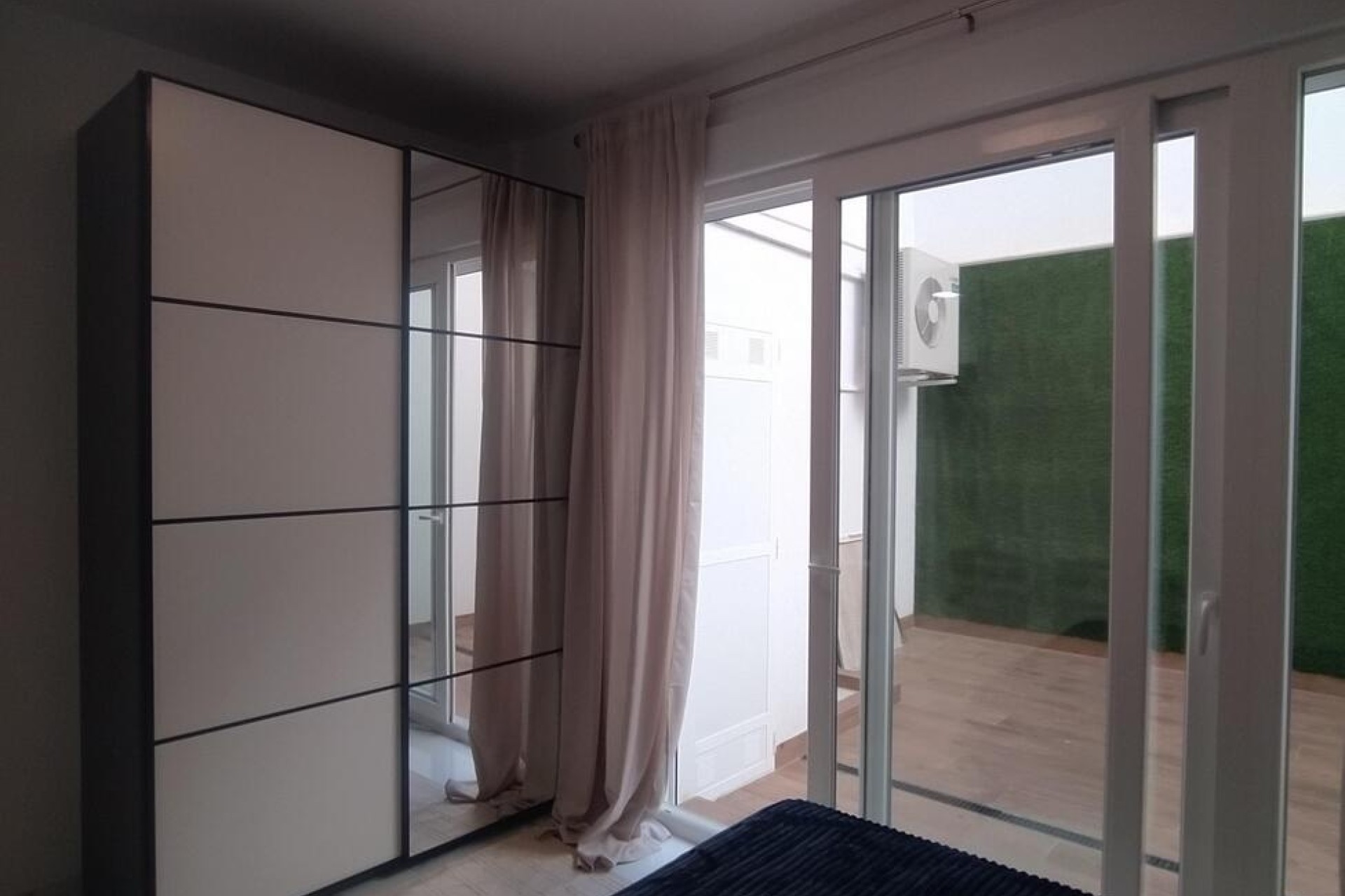 Sprzedaż - Apartament / Mieszkanie -
Torrevieja - Playa del Cura