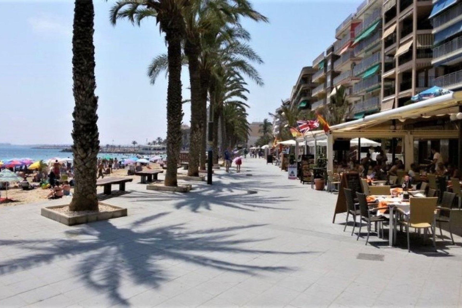 Sprzedaż - Apartament / Mieszkanie -
Torrevieja - Playa del Cura