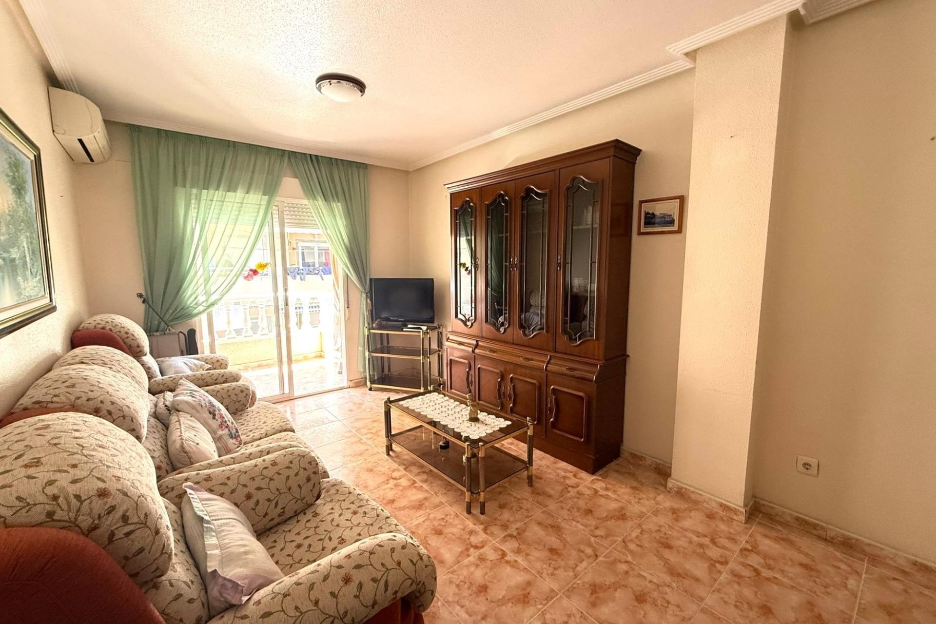Sprzedaż - Apartament / Mieszkanie -
Torrevieja - Playa del Cura