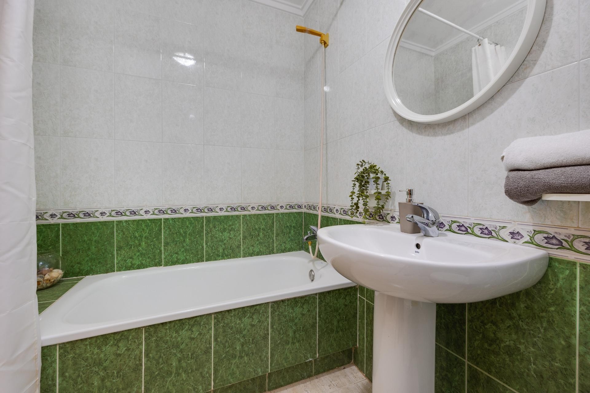 Sprzedaż - Apartament / Mieszkanie -
Torrevieja - Playa del Cura