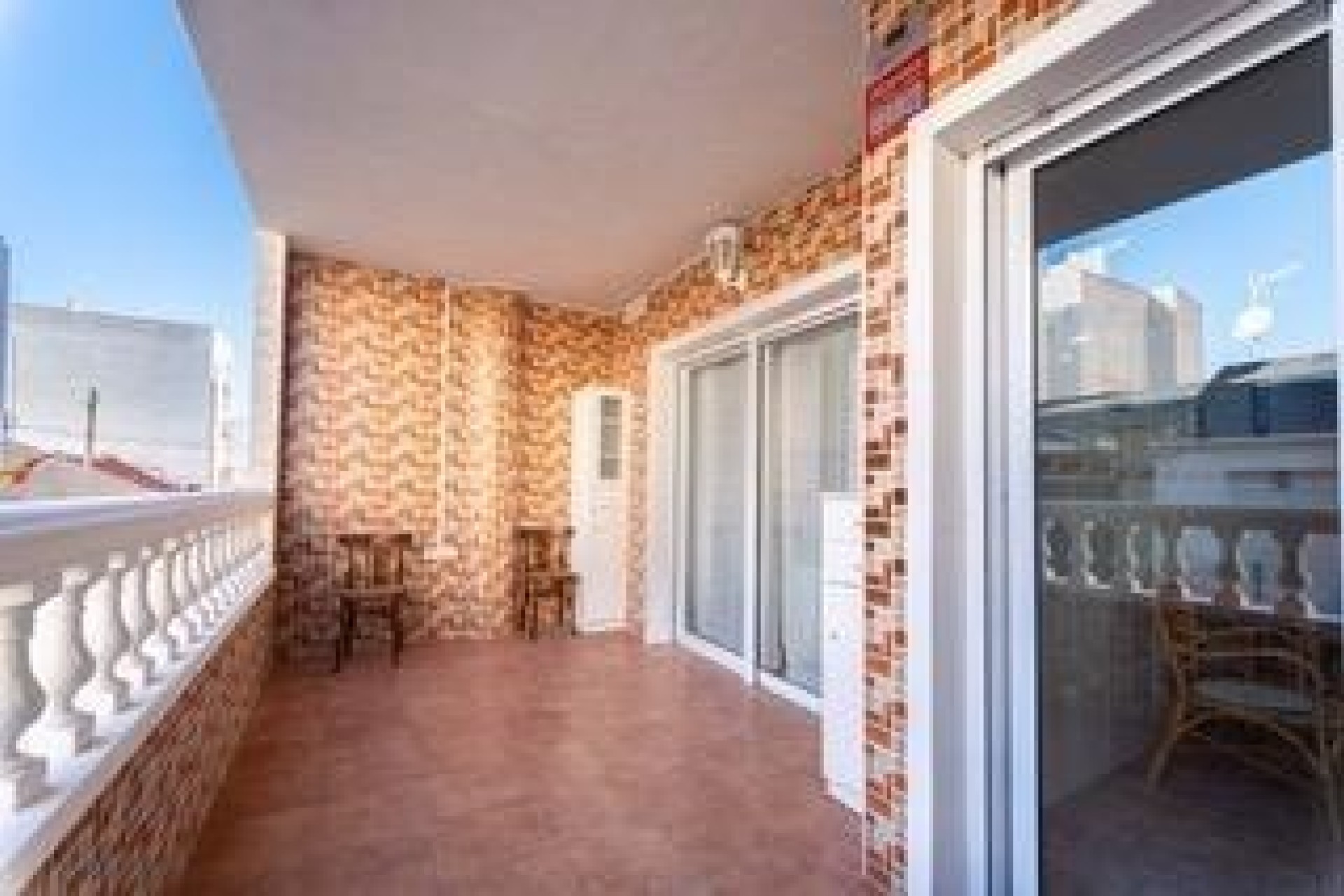 Sprzedaż - Apartament / Mieszkanie -
Torrevieja - Playa del Cura