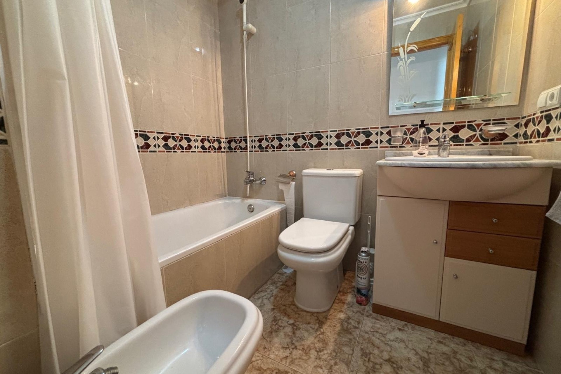 Sprzedaż - Apartament / Mieszkanie -
Torrevieja - Playa del Cura