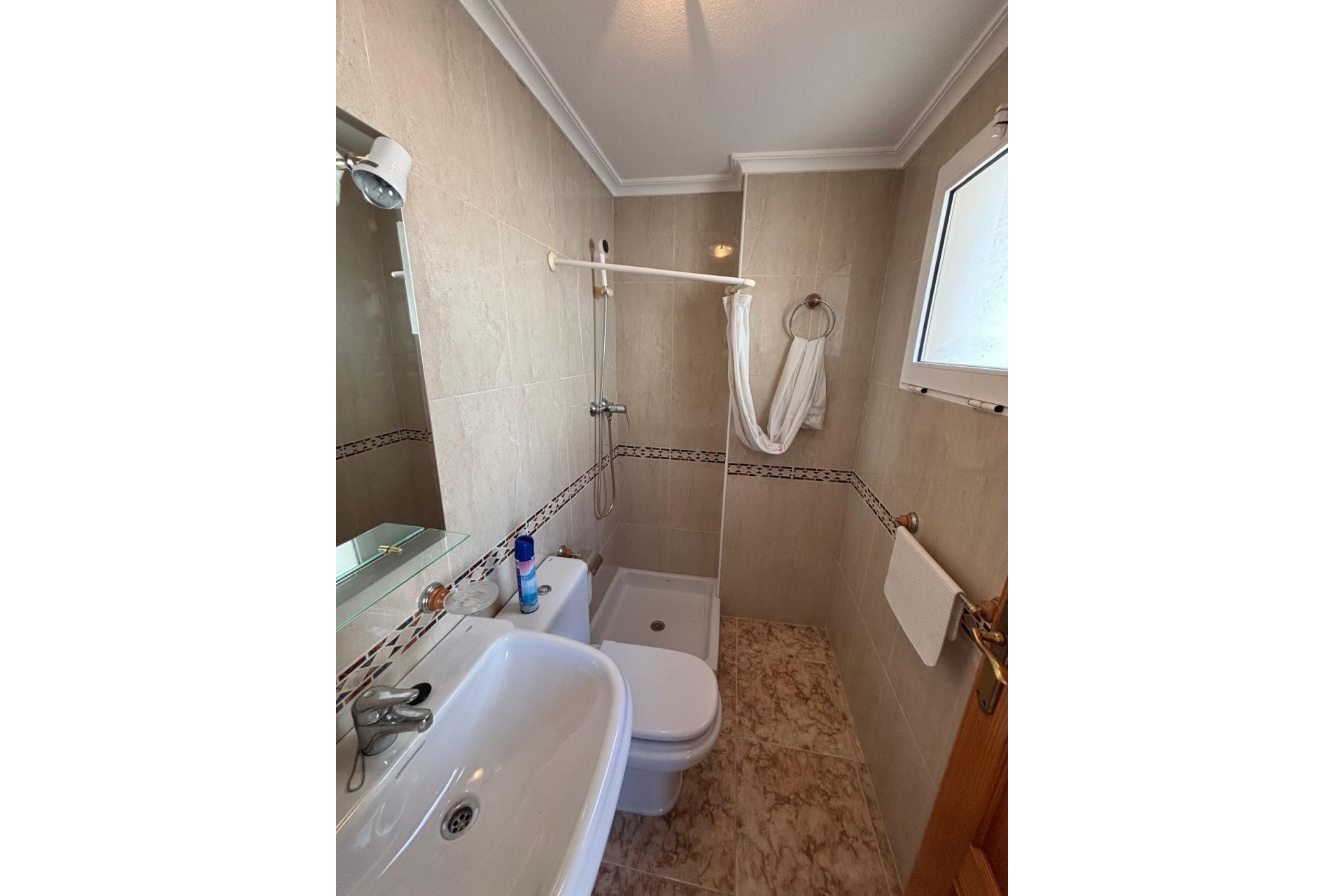 Sprzedaż - Apartament / Mieszkanie -
Torrevieja - Playa del Cura