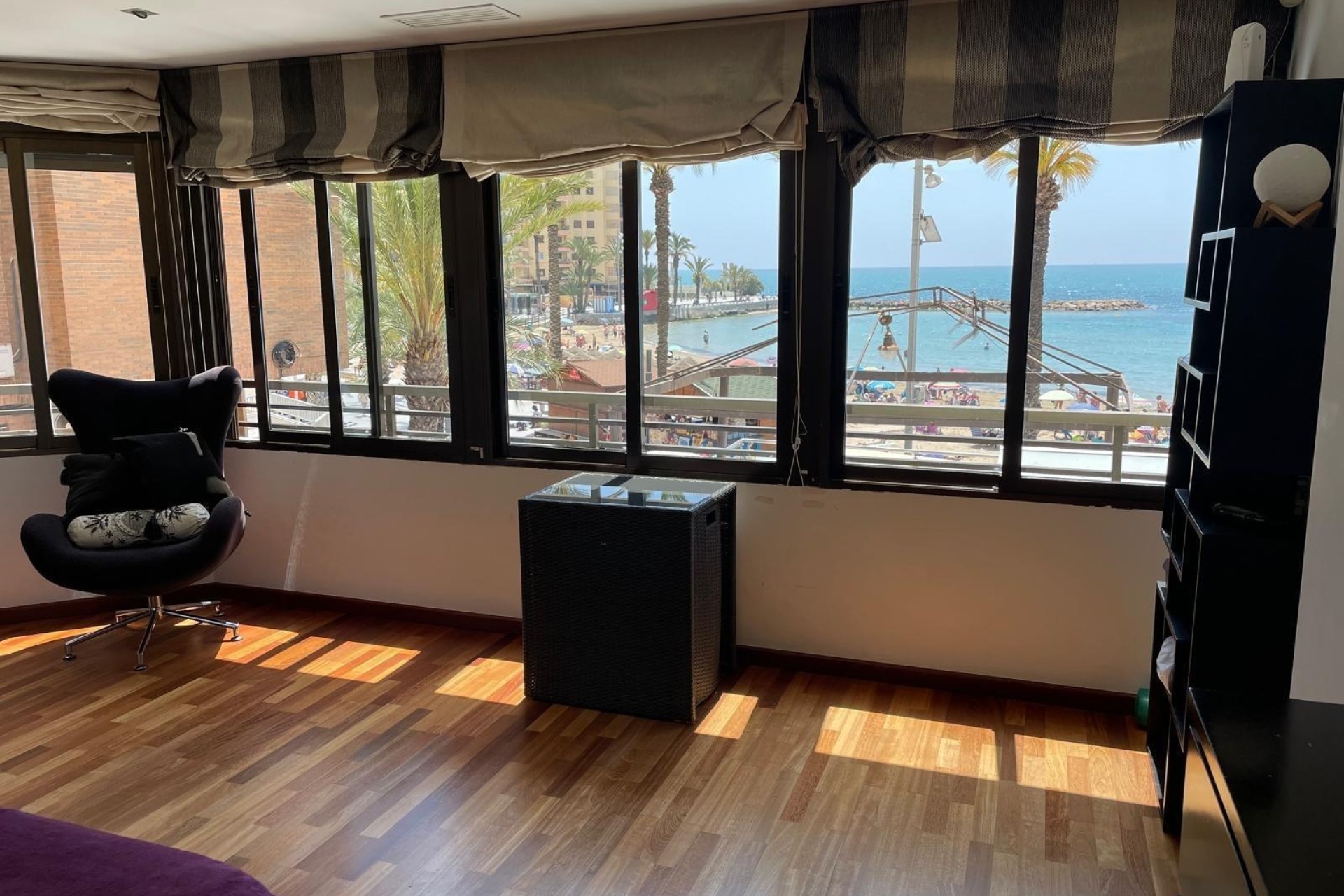 Sprzedaż - Apartament / Mieszkanie -
Torrevieja - Playa del Cura