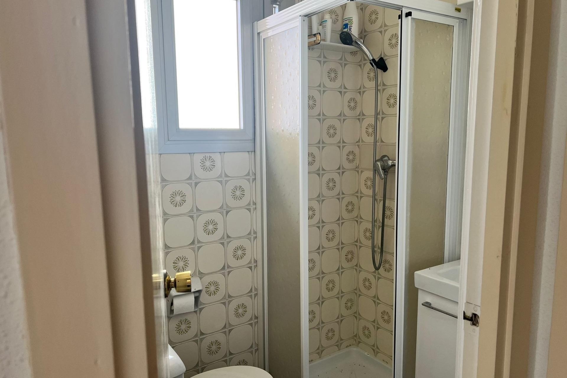Sprzedaż - Apartament / Mieszkanie -
Torrevieja - Playa del Cura