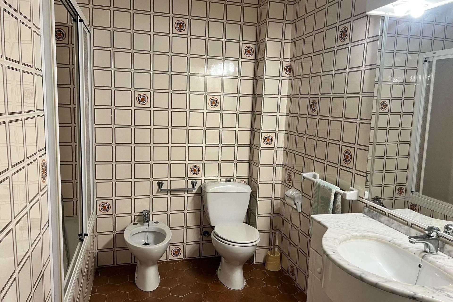 Sprzedaż - Apartament / Mieszkanie -
Torrevieja - Playa del Cura