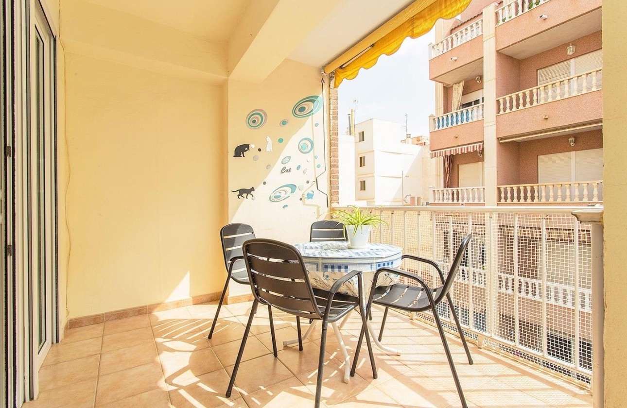 Sprzedaż - Apartament / Mieszkanie -
Torrevieja - Playa del Cura