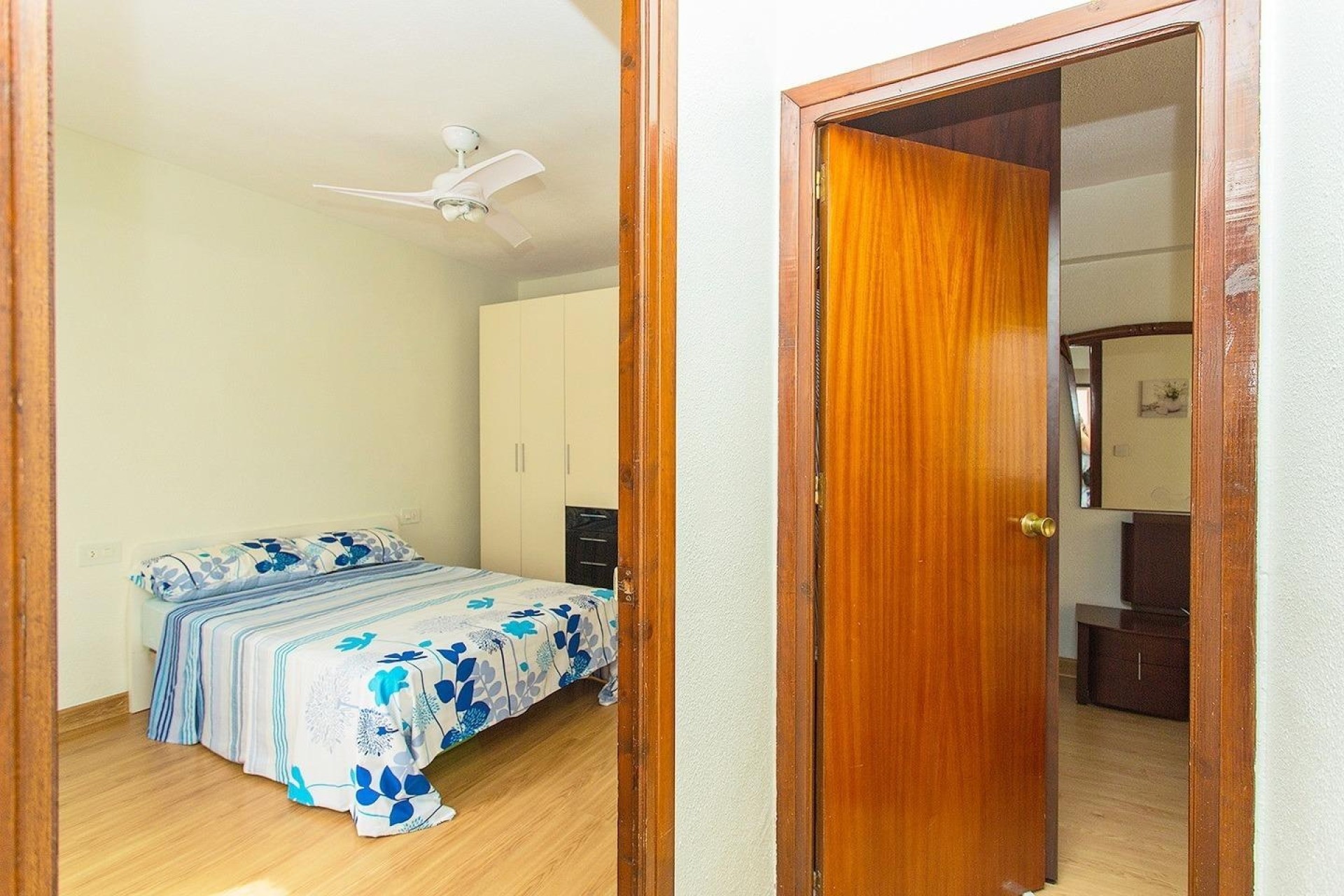 Sprzedaż - Apartament / Mieszkanie -
Torrevieja - Playa del Cura