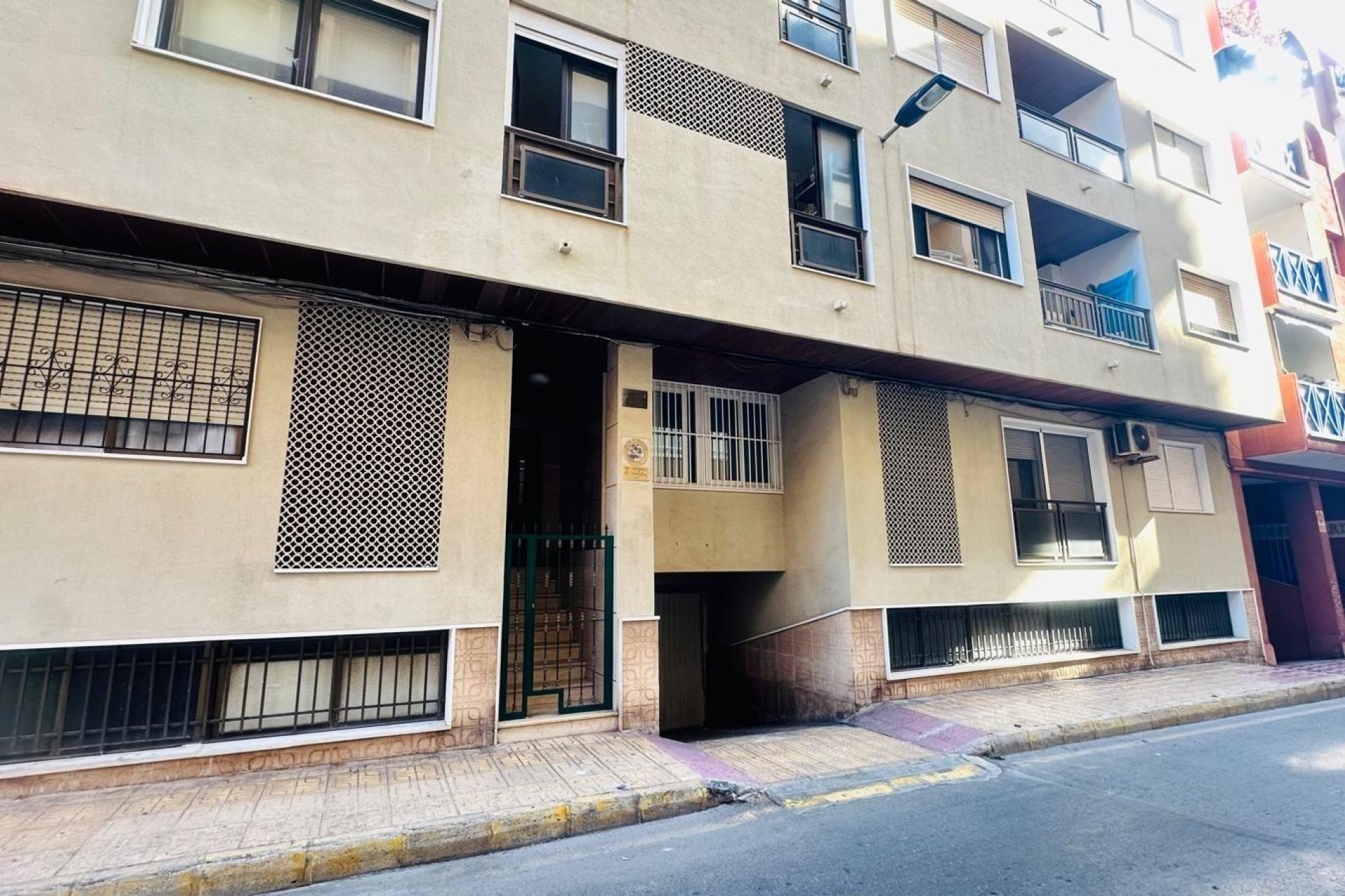 Sprzedaż - Apartament / Mieszkanie -
Torrevieja - Playa del Cura