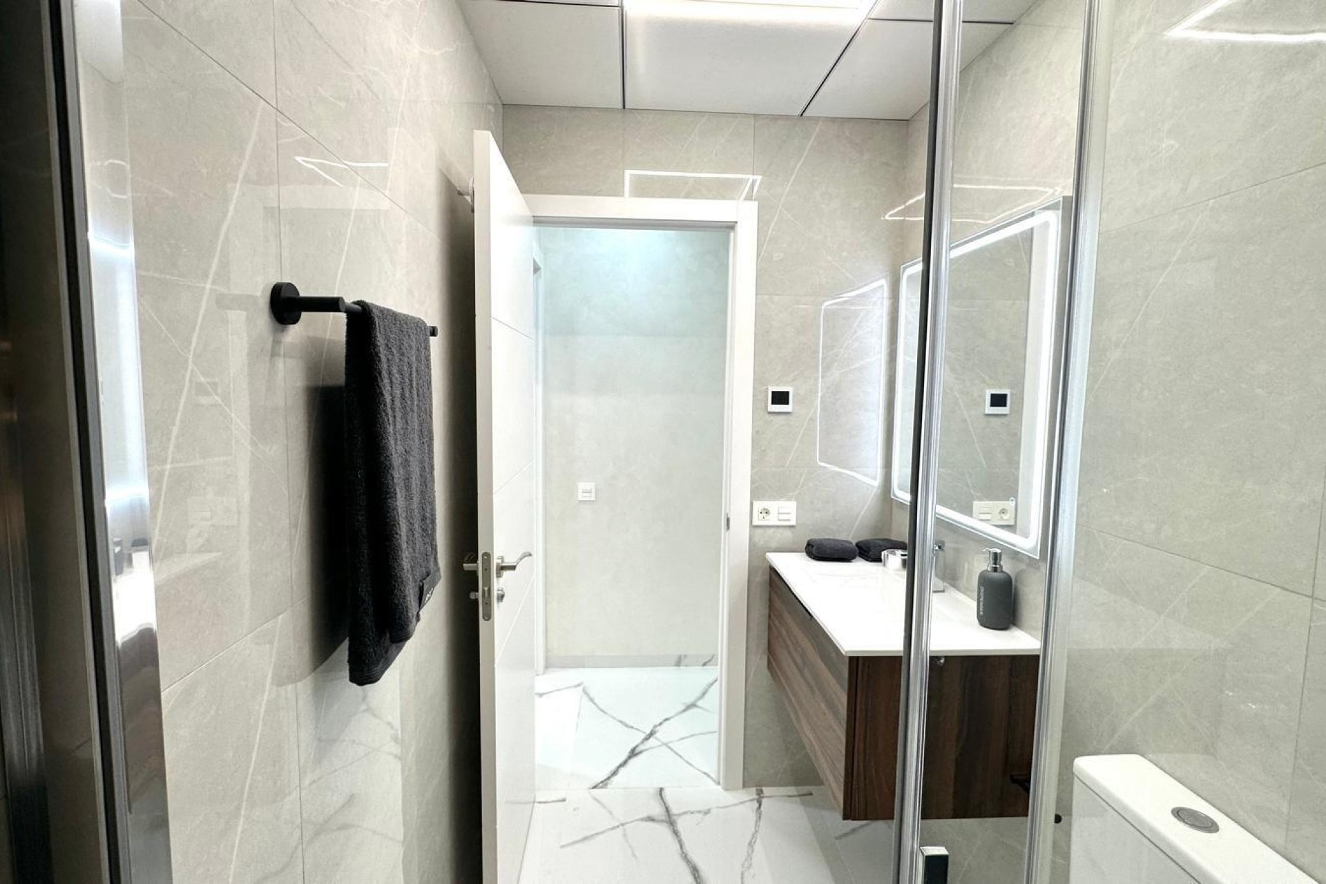 Sprzedaż - Apartament / Mieszkanie -
Torrevieja - Playa del Cura