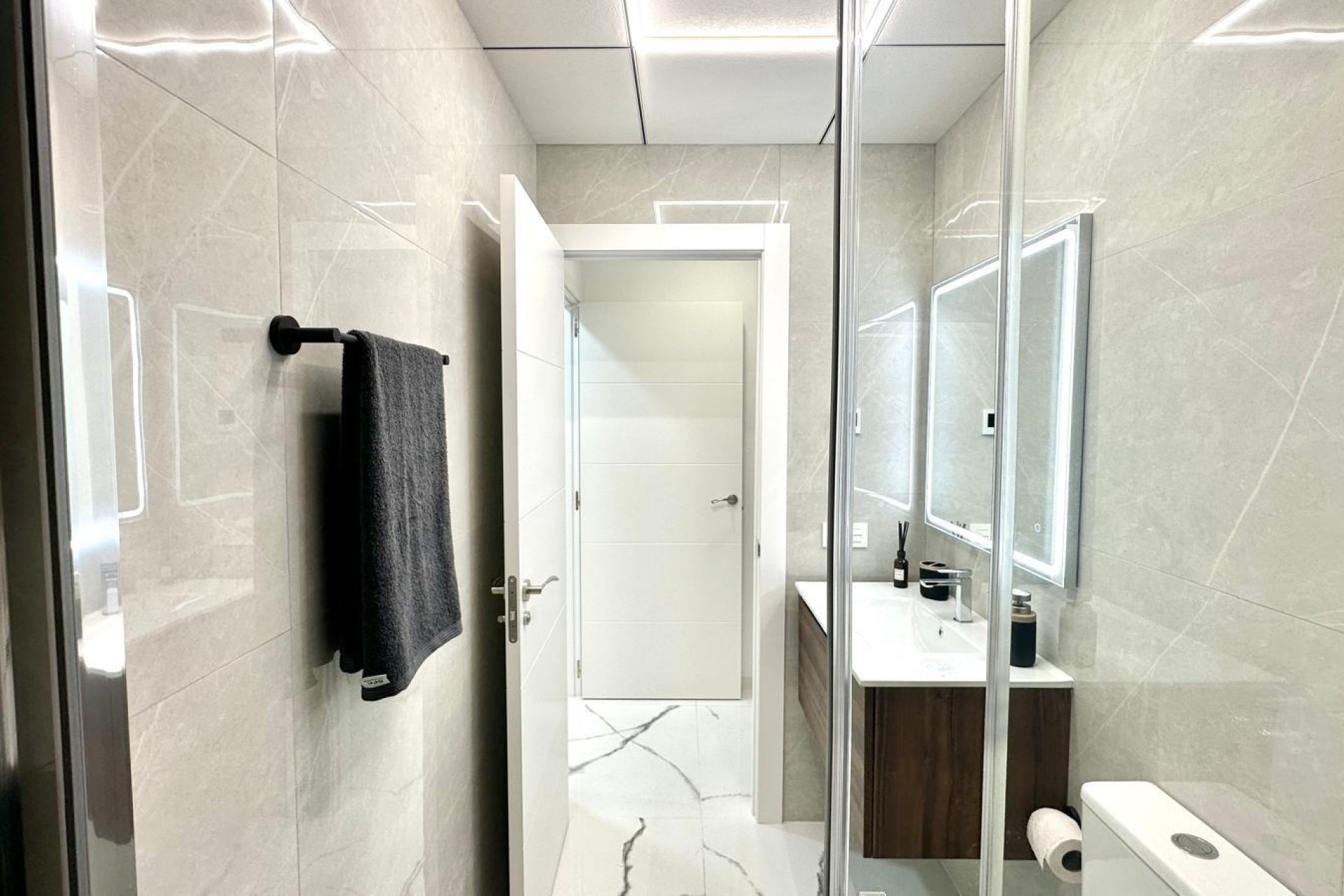 Sprzedaż - Apartament / Mieszkanie -
Torrevieja - Playa del Cura
