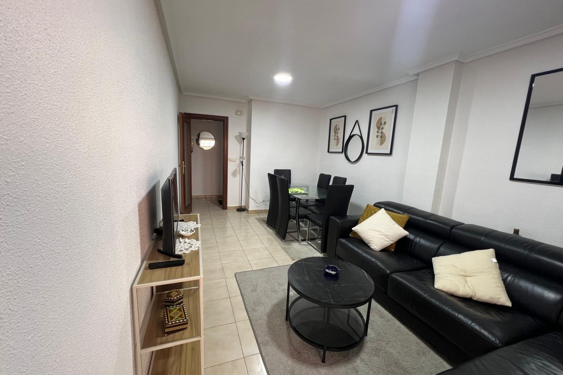 Sprzedaż - Apartament / Mieszkanie -
Torrevieja - Playa del Cura