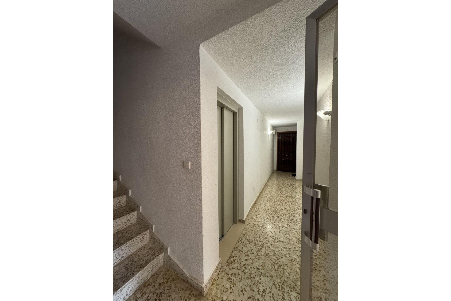Sprzedaż - Apartament / Mieszkanie -
Torrevieja - Playa del Cura