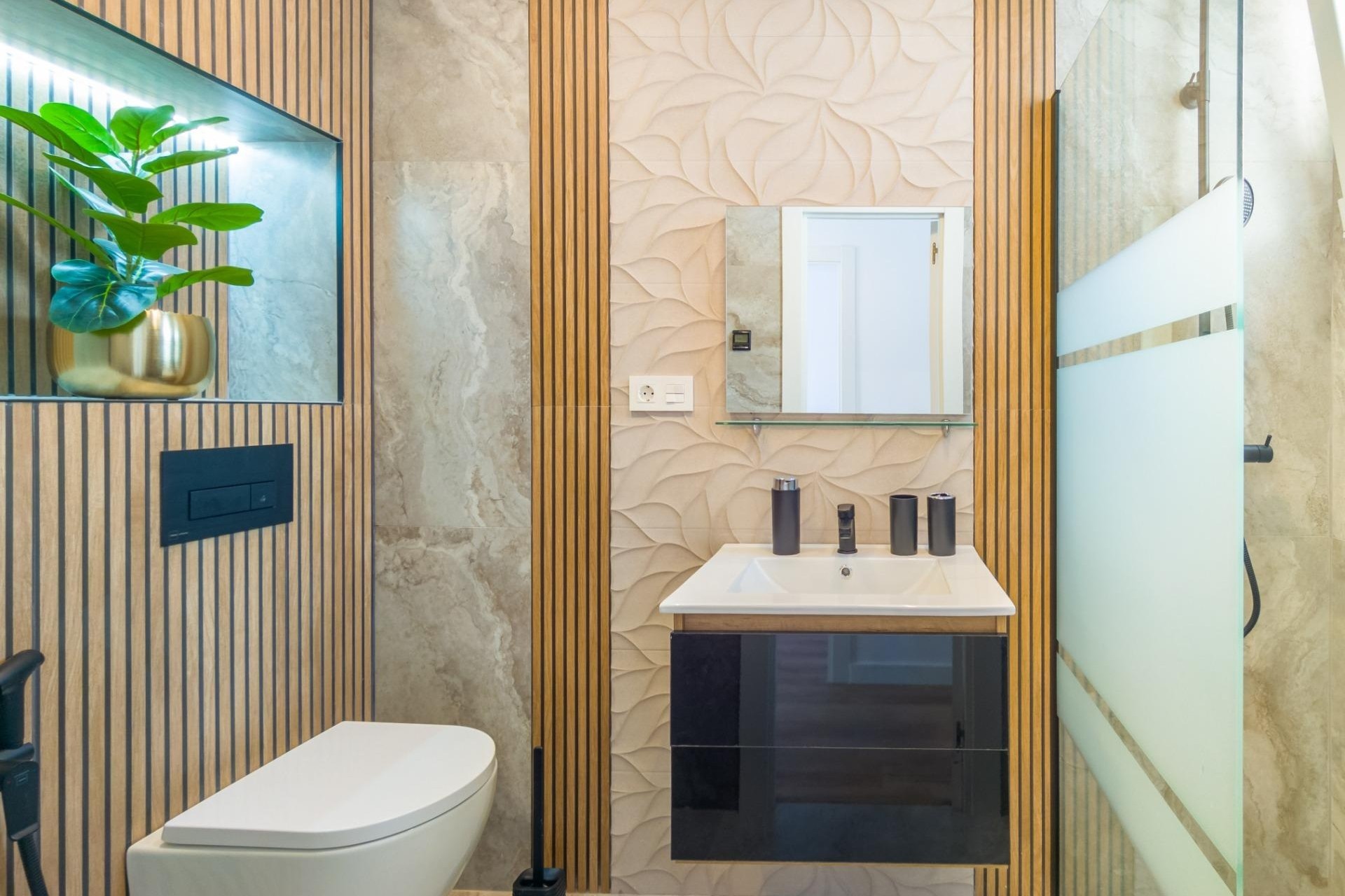 Sprzedaż - Apartament / Mieszkanie -
Torrevieja - Playa del Cura
