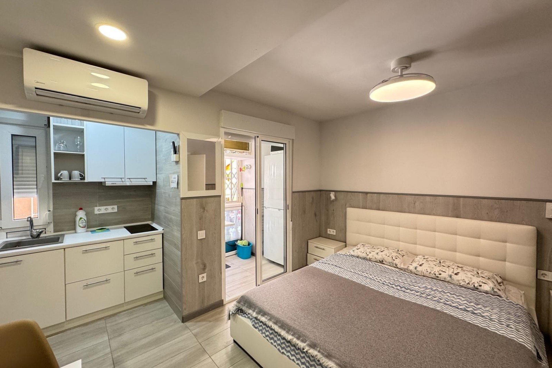 Sprzedaż - Apartament / Mieszkanie -
Torrevieja - Playa del Cura