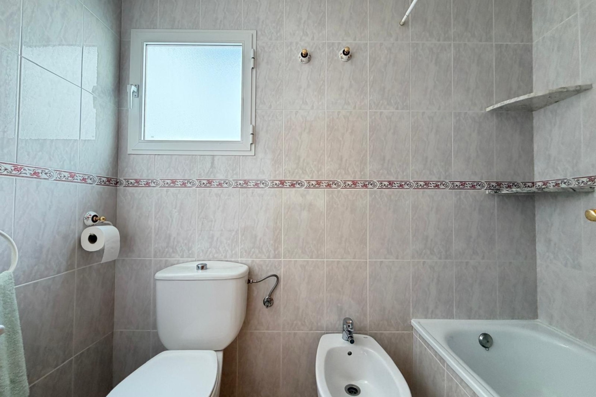 Sprzedaż - Apartament / Mieszkanie -
Torrevieja - Playa del Cura