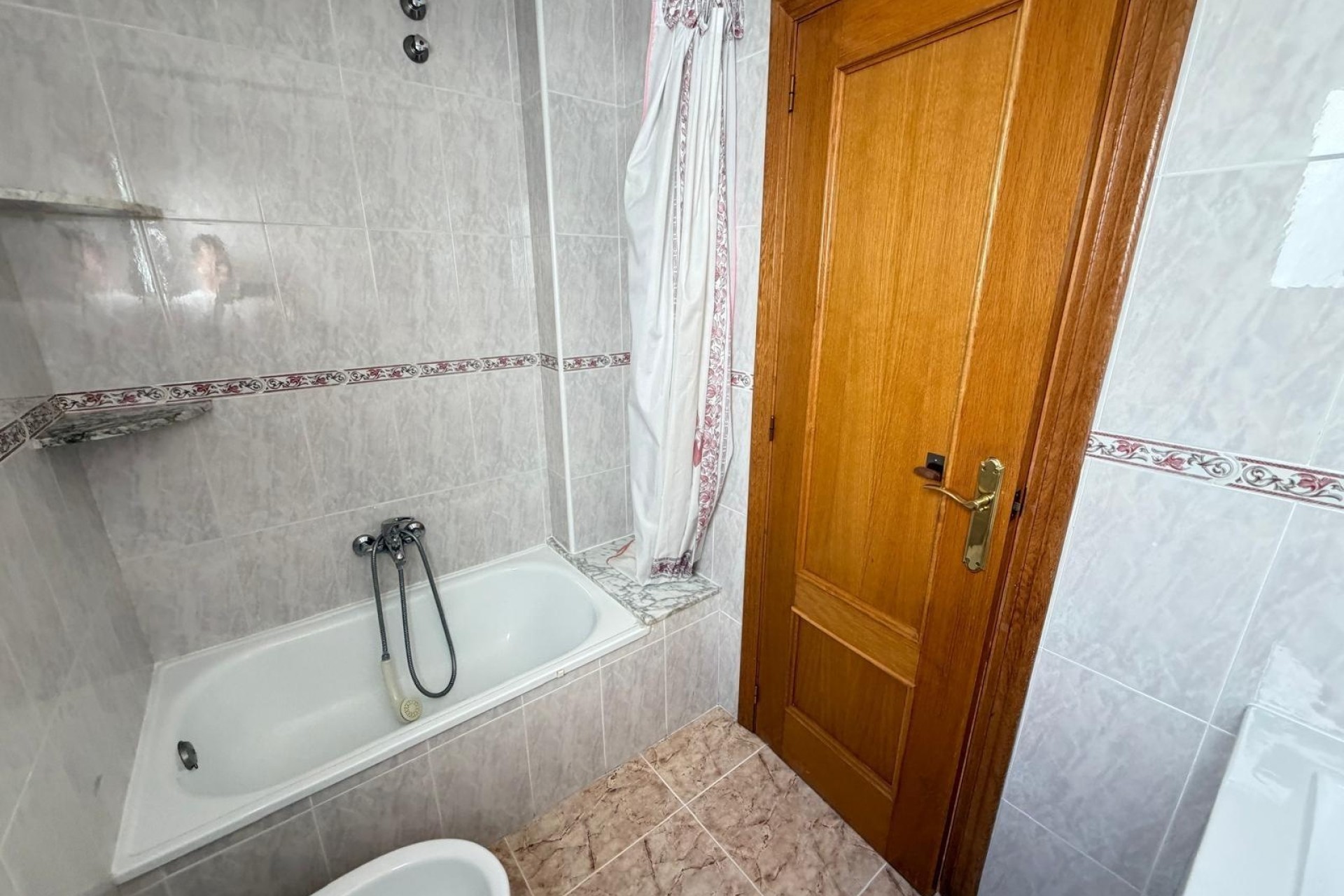 Sprzedaż - Apartament / Mieszkanie -
Torrevieja - Playa del Cura