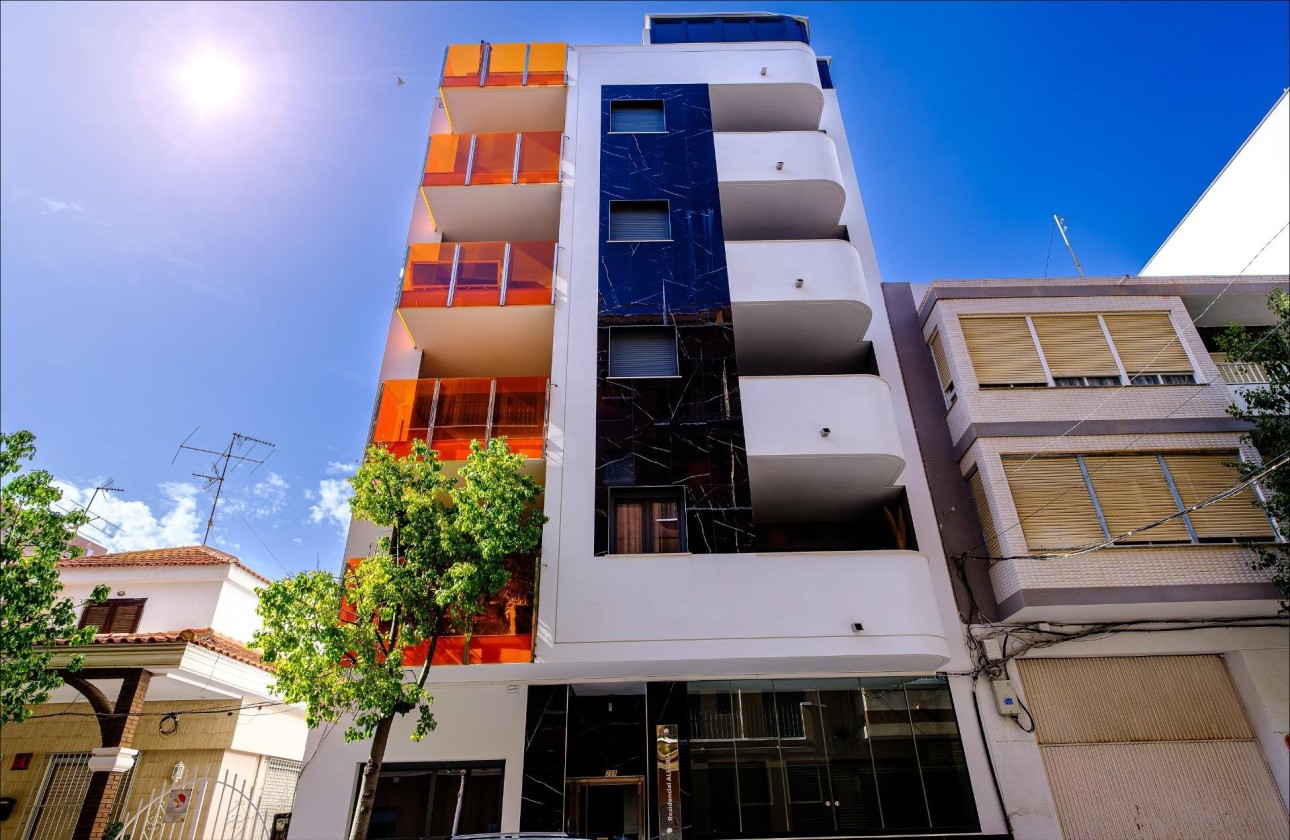Sprzedaż - Apartament / Mieszkanie -
Torrevieja - Playa del Cura