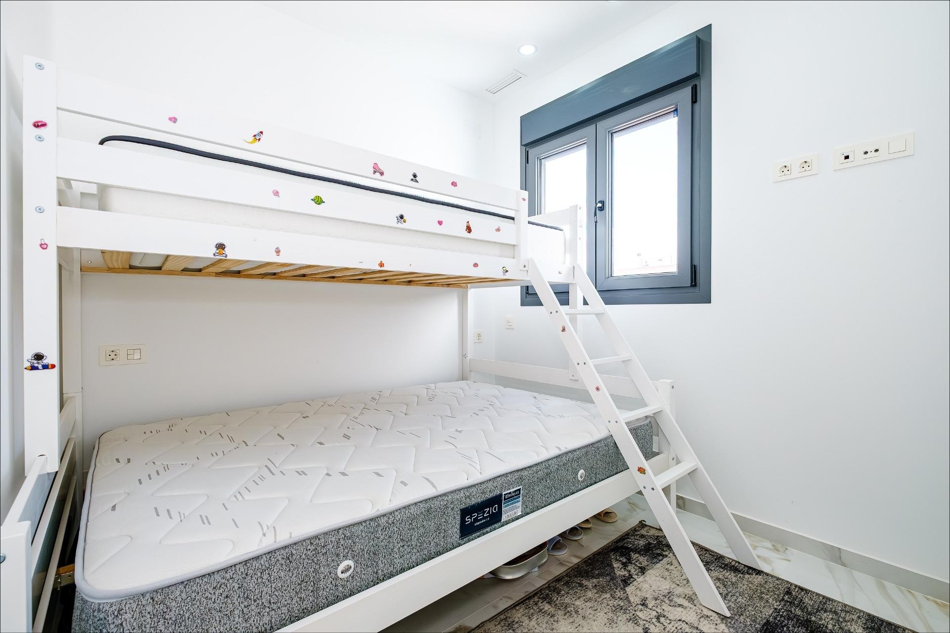 Sprzedaż - Apartament / Mieszkanie -
Torrevieja - Playa del Cura