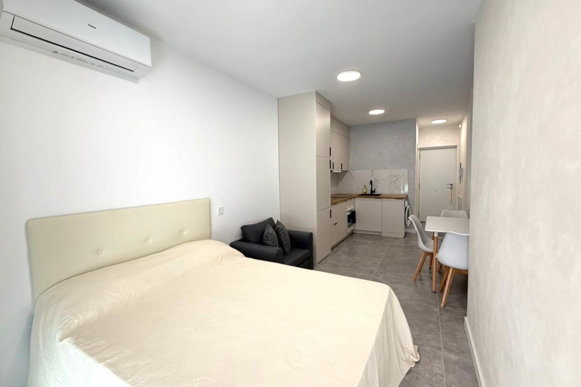 Sprzedaż - Apartament / Mieszkanie -
Torrevieja - Playa del Cura