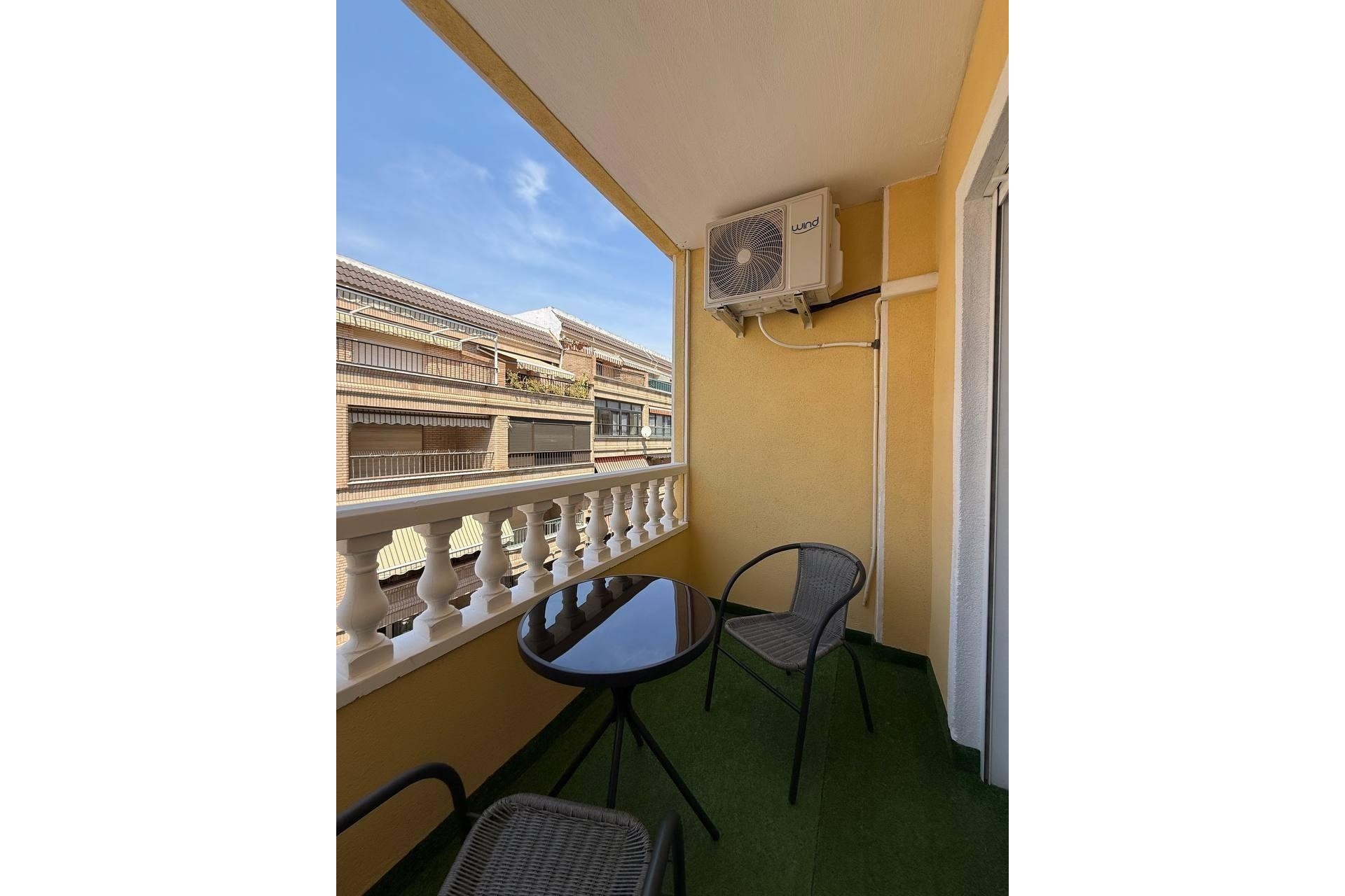 Sprzedaż - Apartament / Mieszkanie -
Torrevieja - Playa del Cura