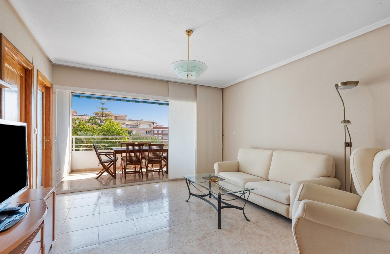 Sprzedaż - Apartament / Mieszkanie -
Torrevieja - Playa del Cura