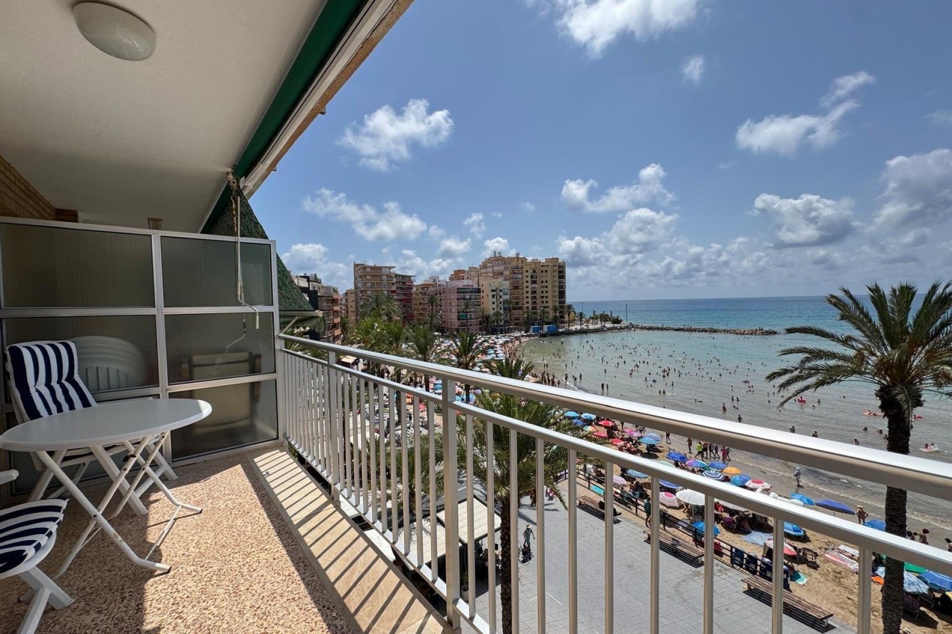 Sprzedaż - Apartament / Mieszkanie -
Torrevieja - Playa del Cura