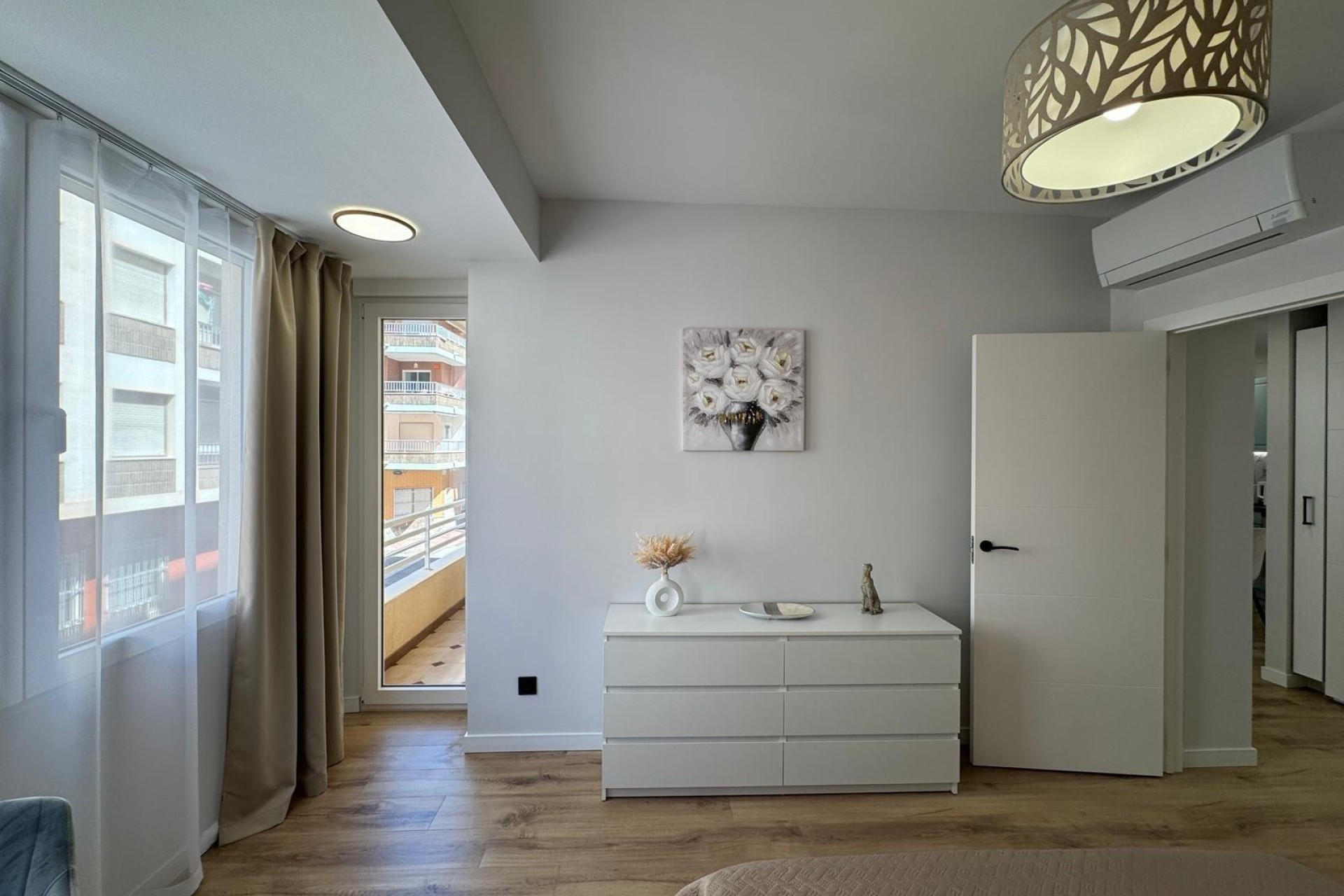 Sprzedaż - Apartament / Mieszkanie -
Torrevieja - Playa del Cura