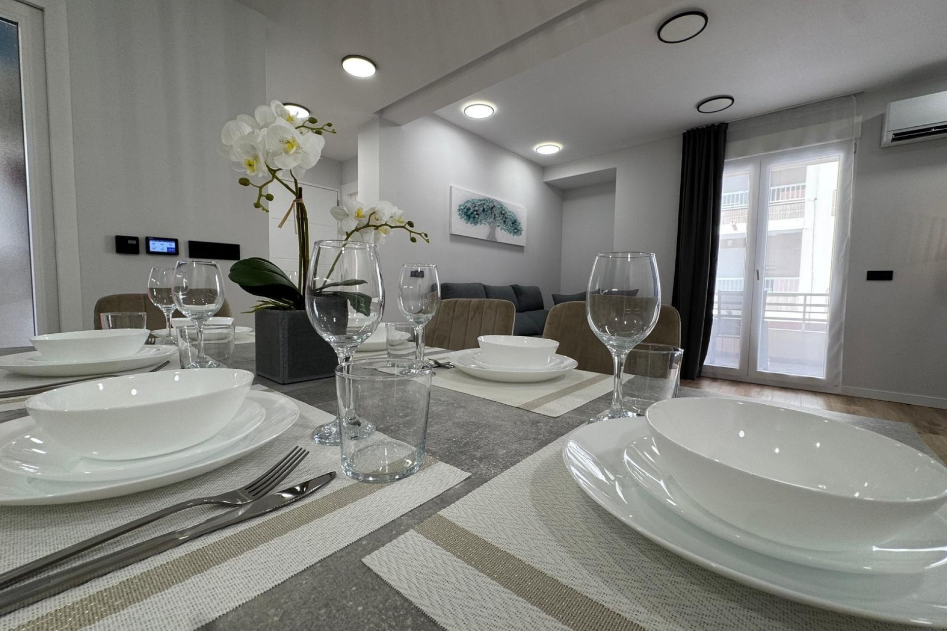 Sprzedaż - Apartament / Mieszkanie -
Torrevieja - Playa del Cura
