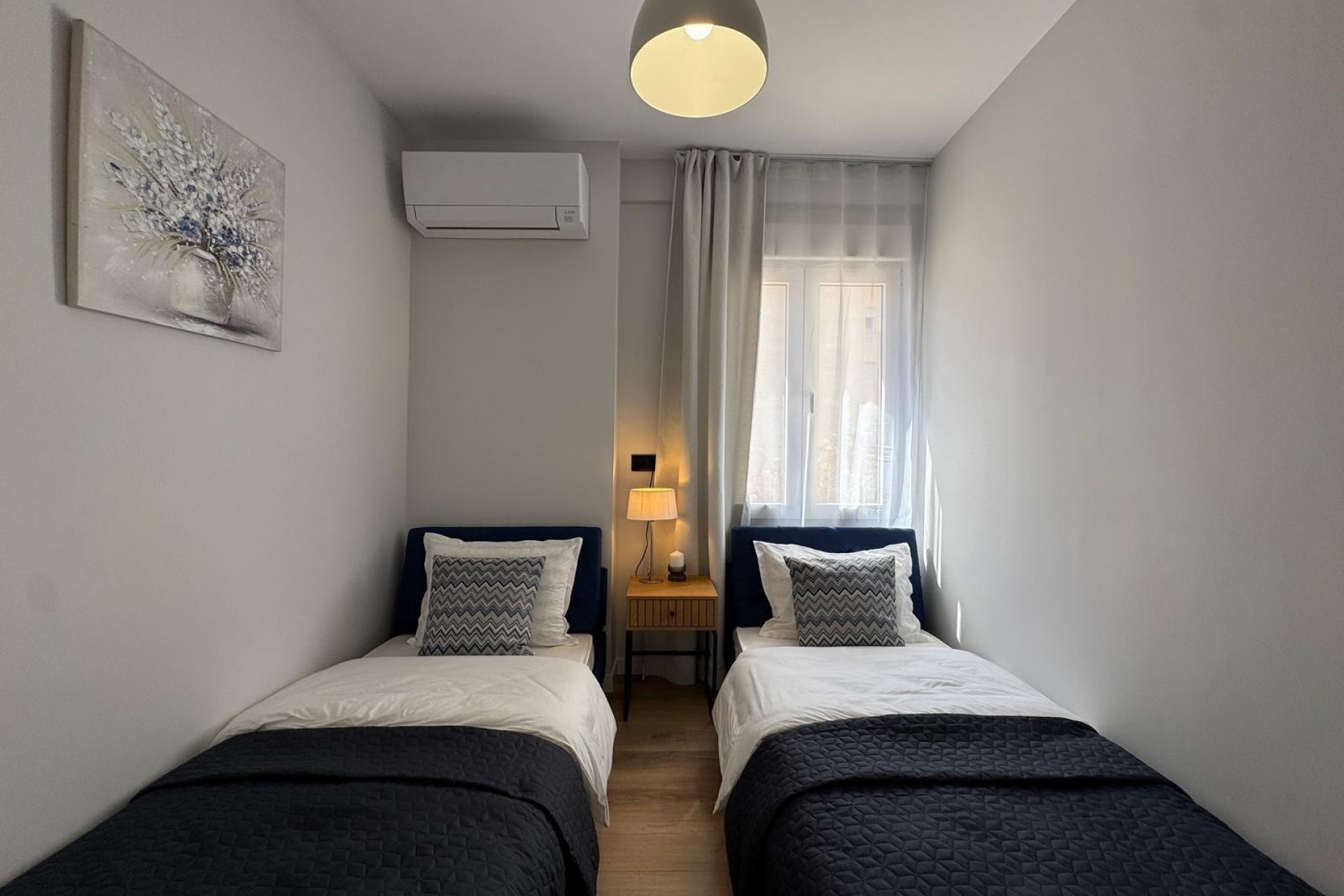 Sprzedaż - Apartament / Mieszkanie -
Torrevieja - Playa del Cura