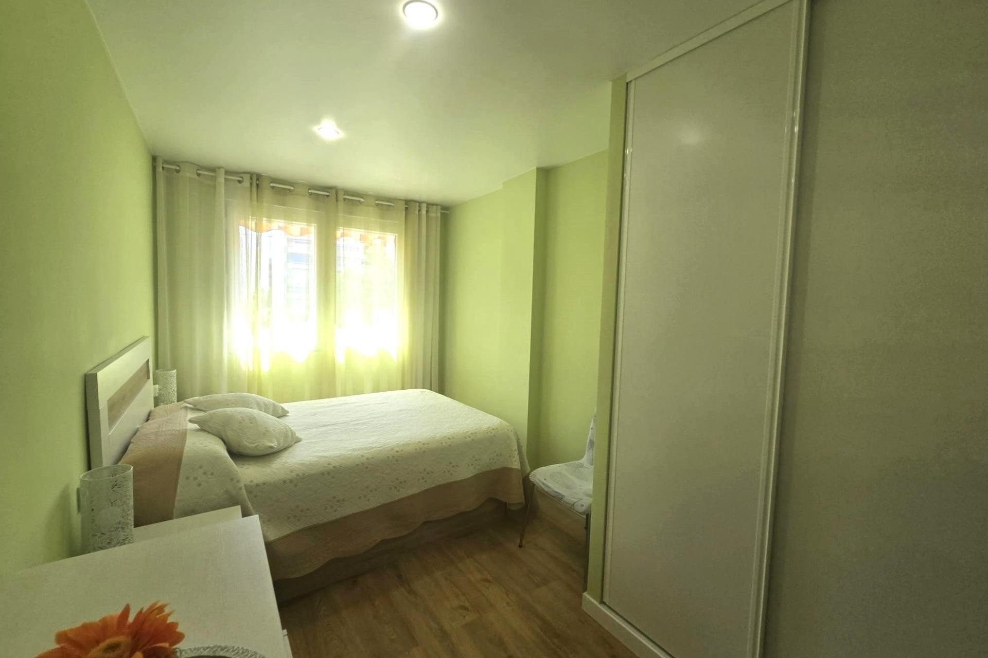 Sprzedaż - Apartament / Mieszkanie -
Torrevieja - Playa del Cura