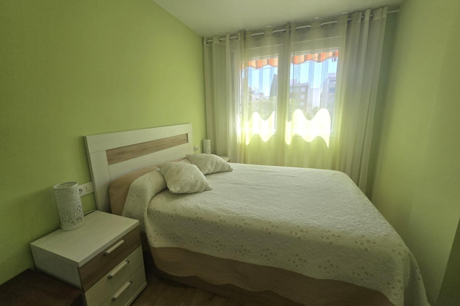 Sprzedaż - Apartament / Mieszkanie -
Torrevieja - Playa del Cura