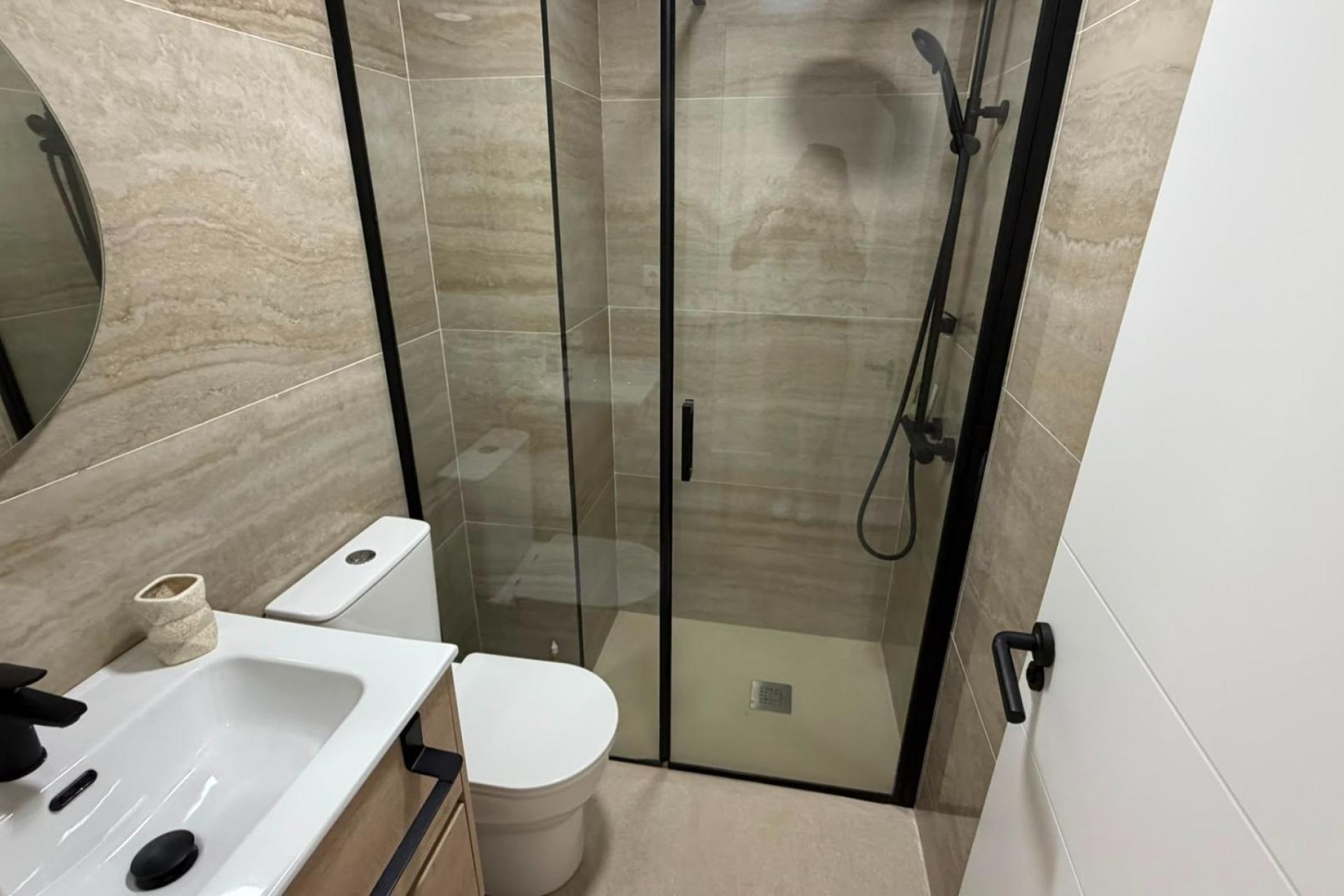 Sprzedaż - Apartament / Mieszkanie -
Torrevieja - Playa del Cura