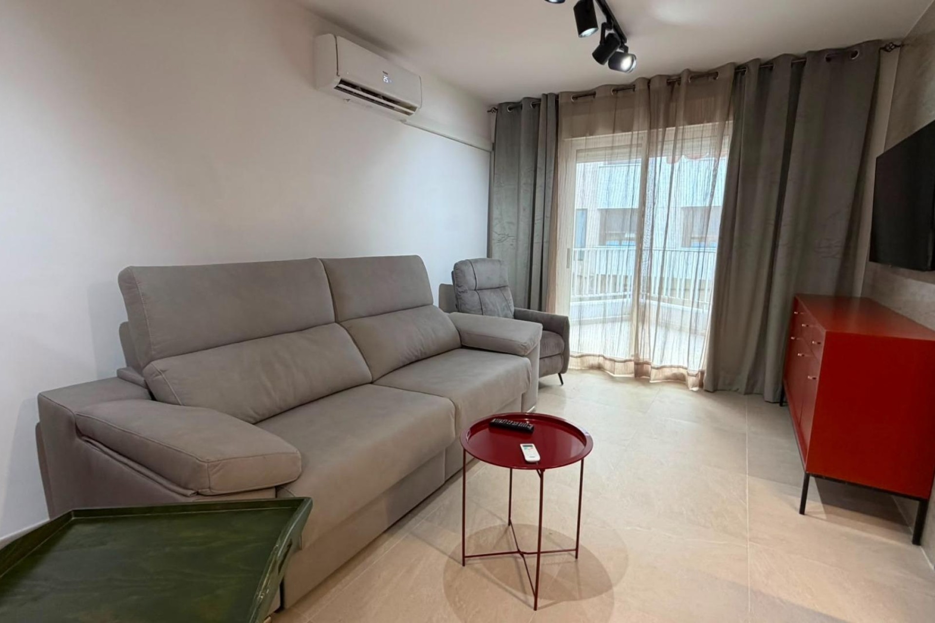Sprzedaż - Apartament / Mieszkanie -
Torrevieja - Playa del Cura