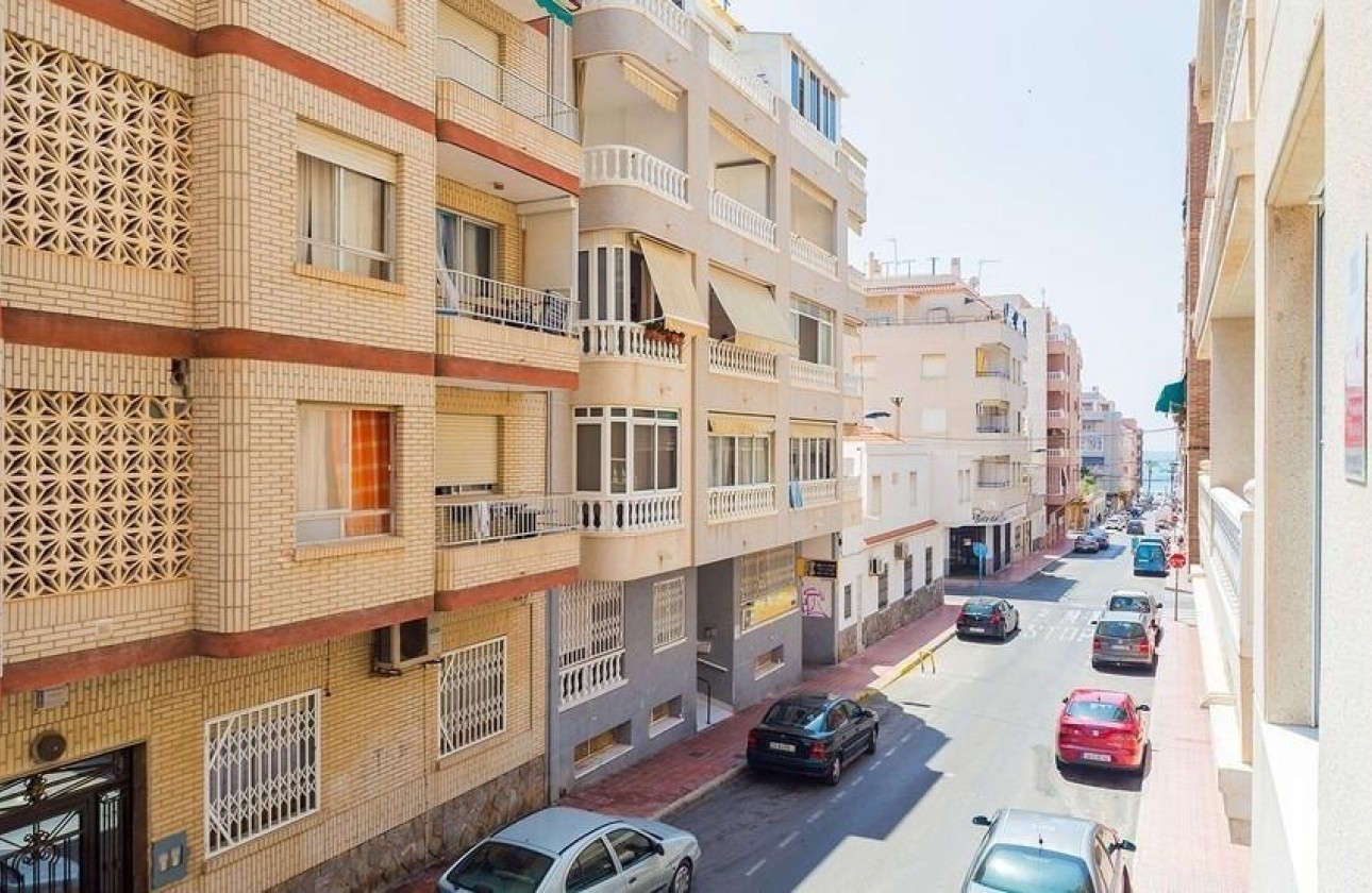 Sprzedaż - Apartament / Mieszkanie -
Torrevieja - Playa del Cura