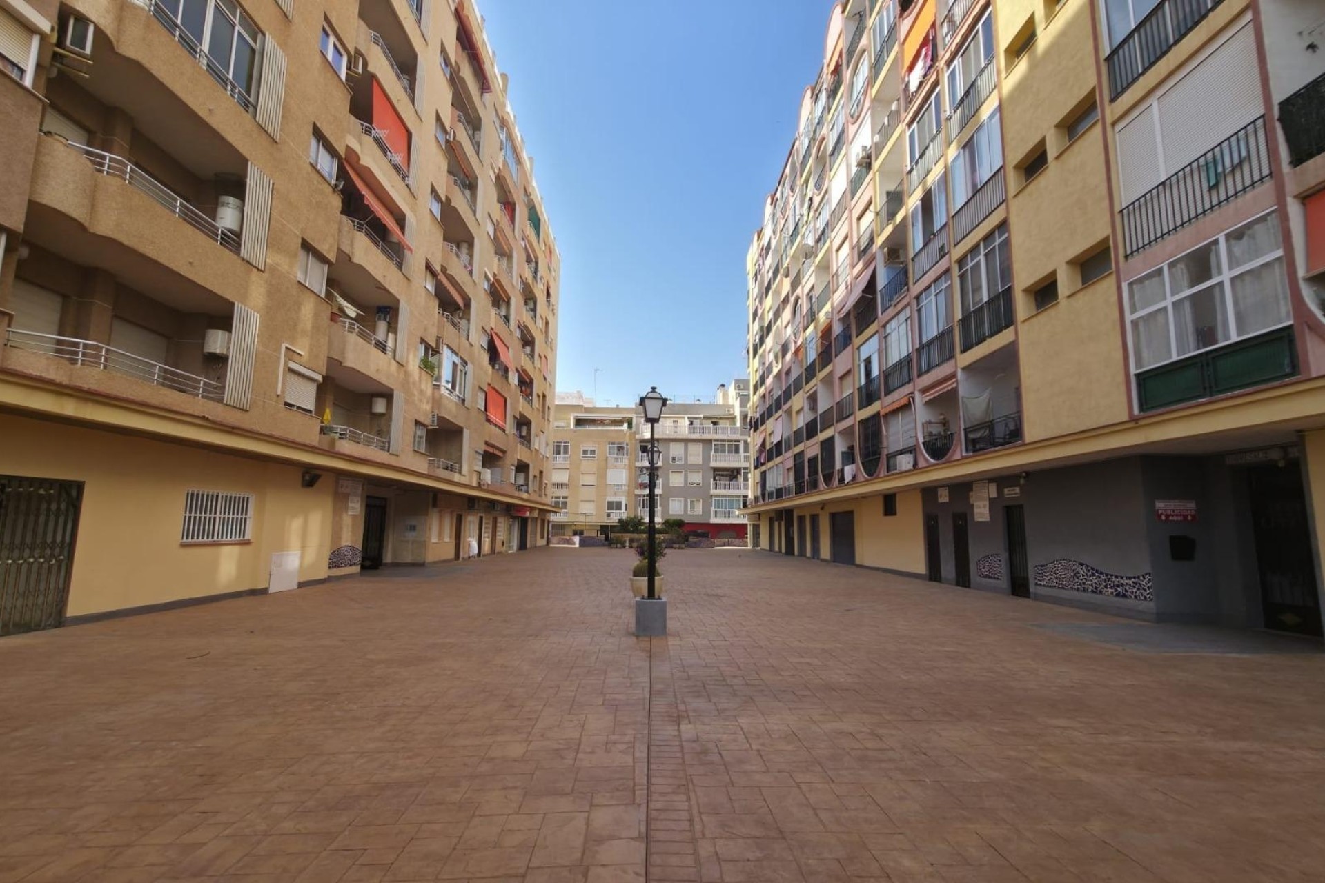 Sprzedaż - Apartament / Mieszkanie -
Torrevieja - Playa del Cura