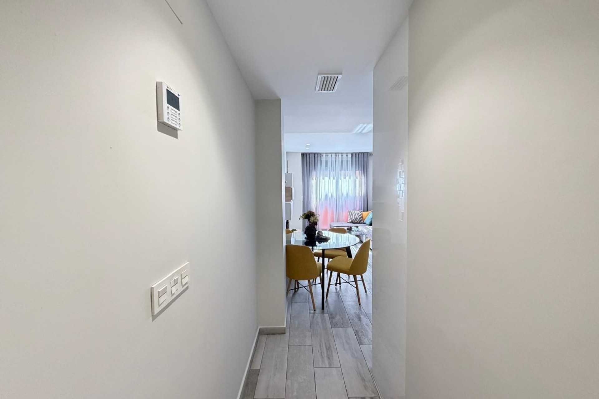 Sprzedaż - Apartament / Mieszkanie -
Torrevieja - Playa del Cura