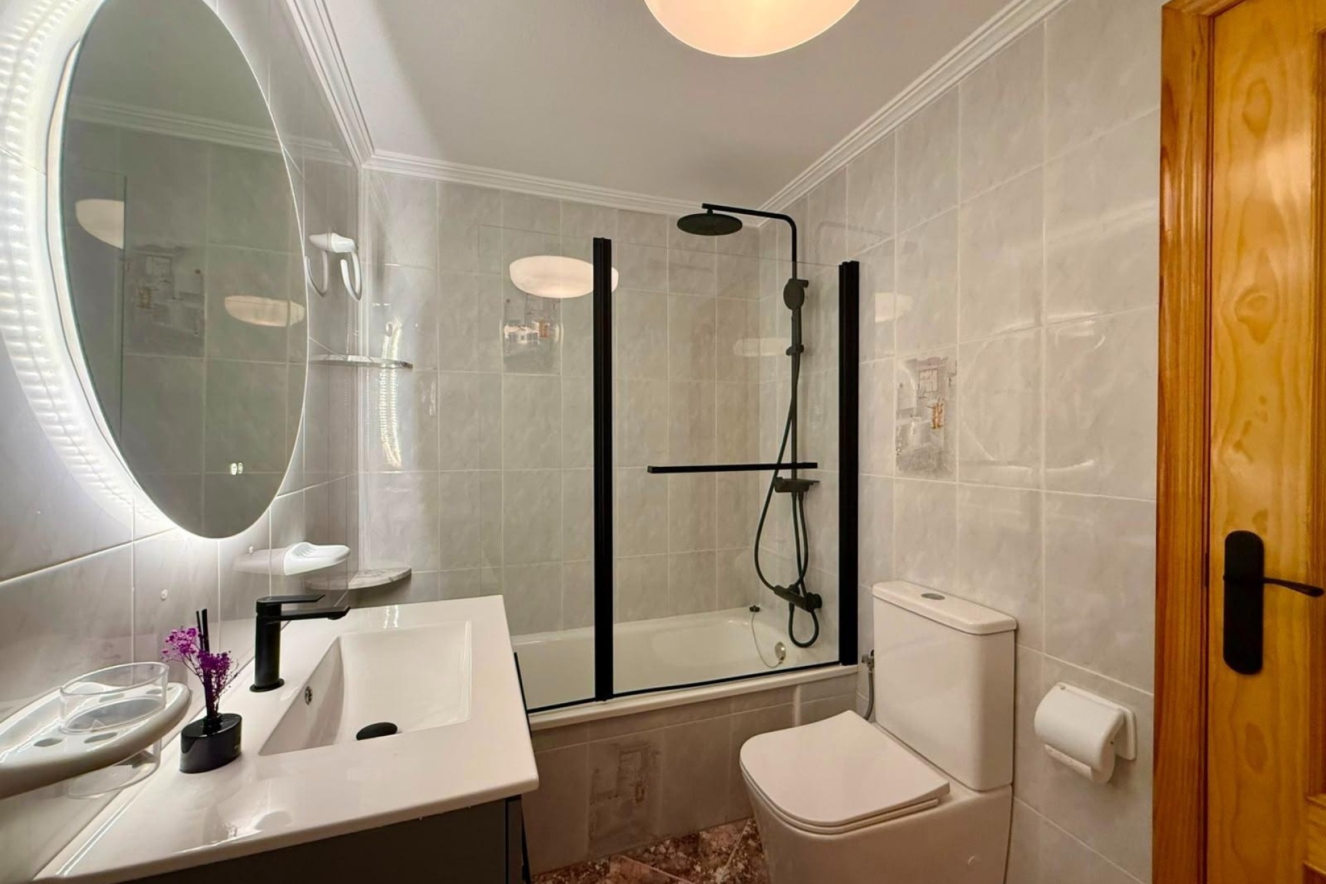 Sprzedaż - Apartament / Mieszkanie -
Torrevieja - Playa del Cura